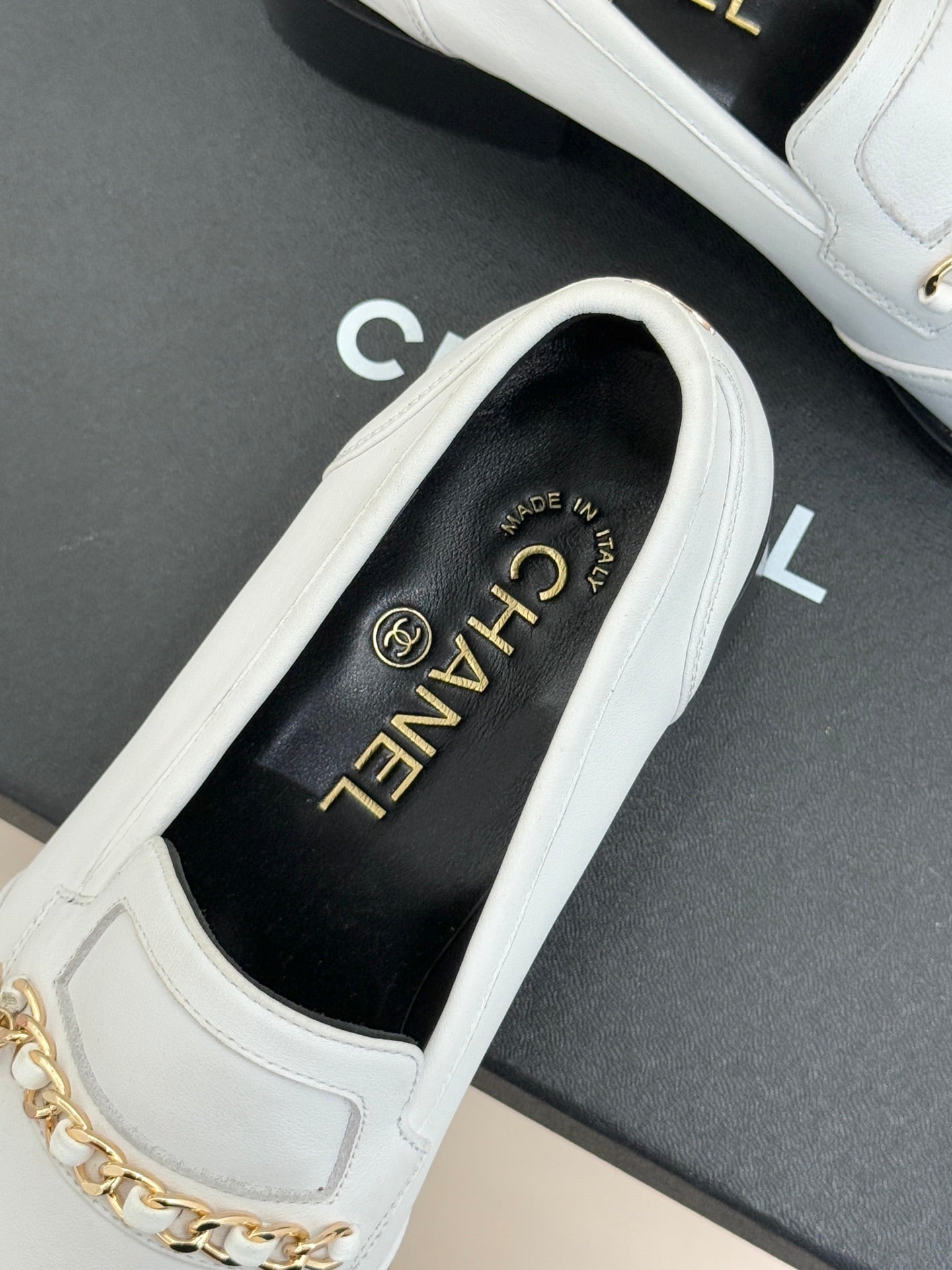 CC 26 Loafer White Calfskin 610017