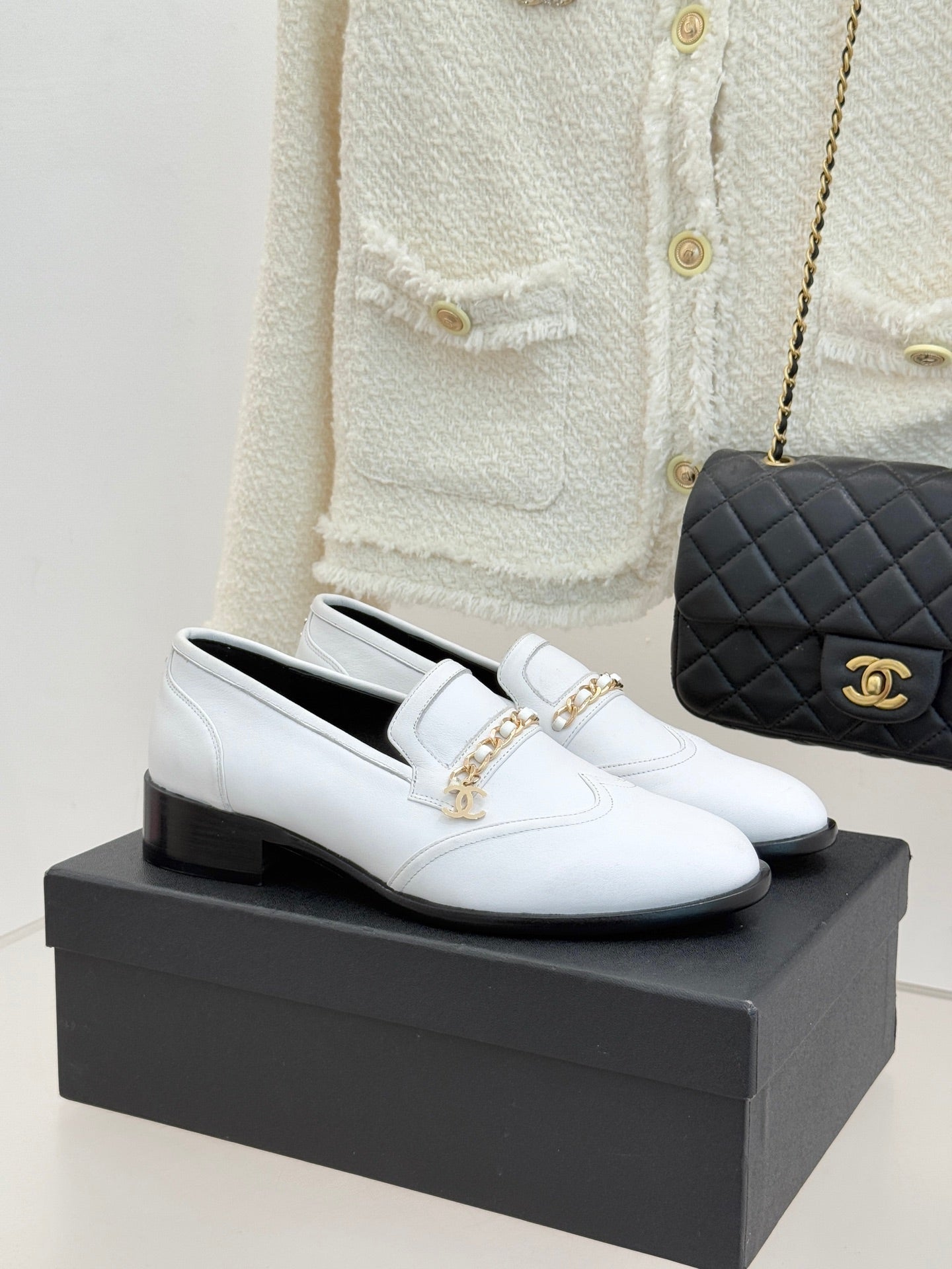 CC 26 Loafer White Calfskin 610017