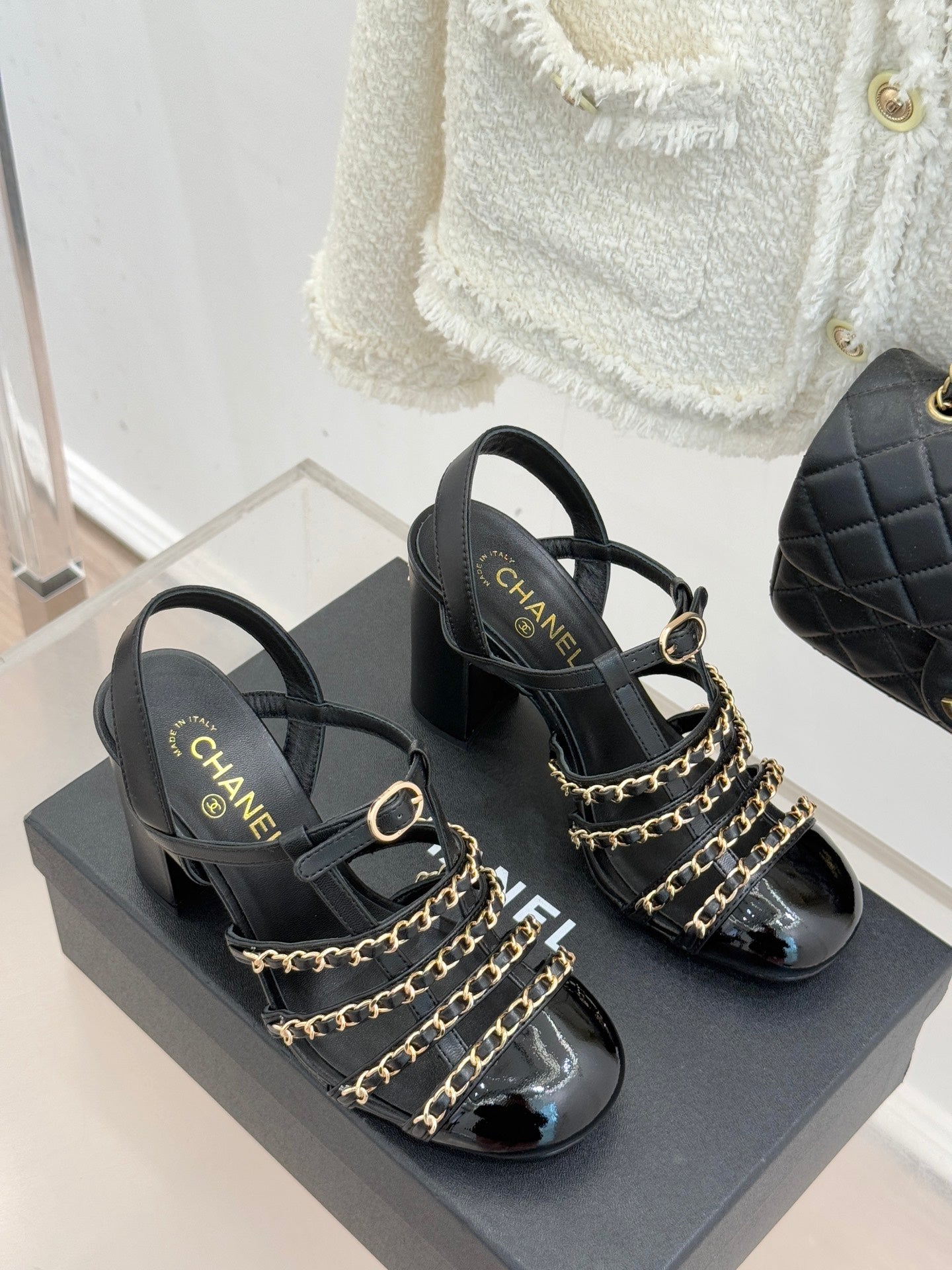 CC 26 Slingback Black Glossy Sheepskin & Calfskin 609980