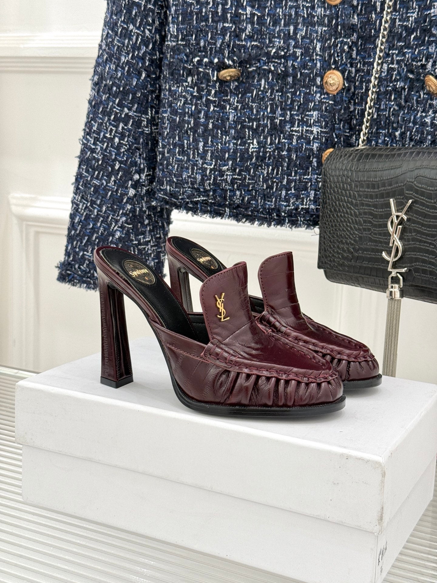 Saint Laurent 2026 Le Loafer Cassandre Mule 105mm Suede Leather 642949