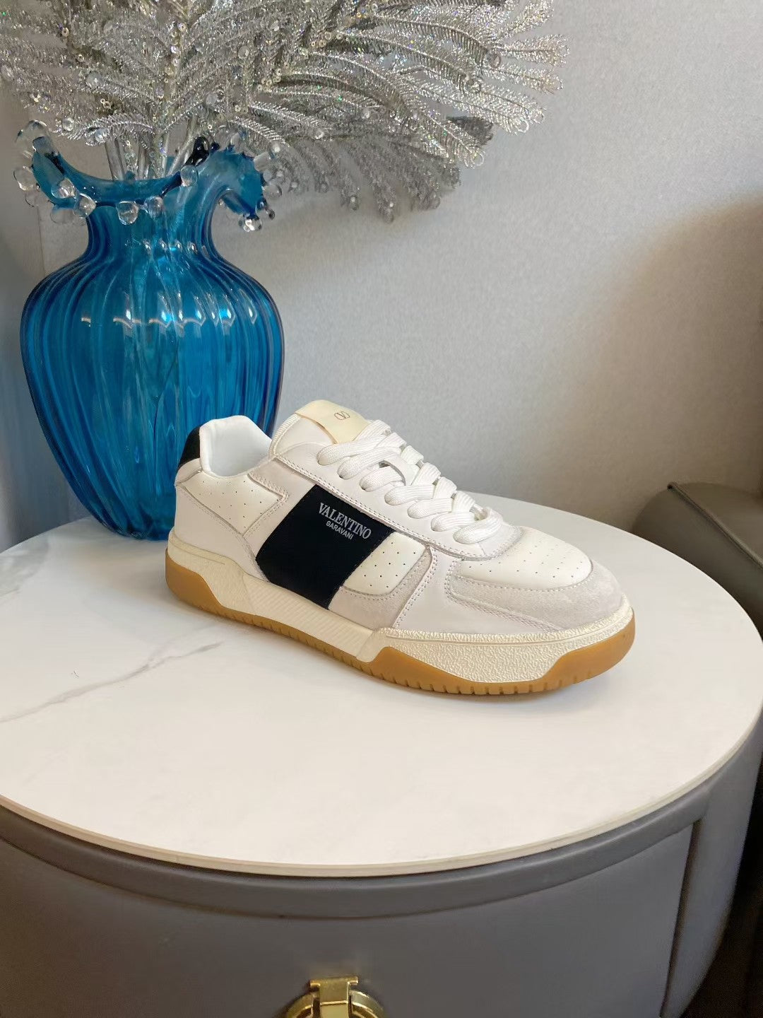 VT 25S  Casual Sneakers White Black Cowhide Suede 563098