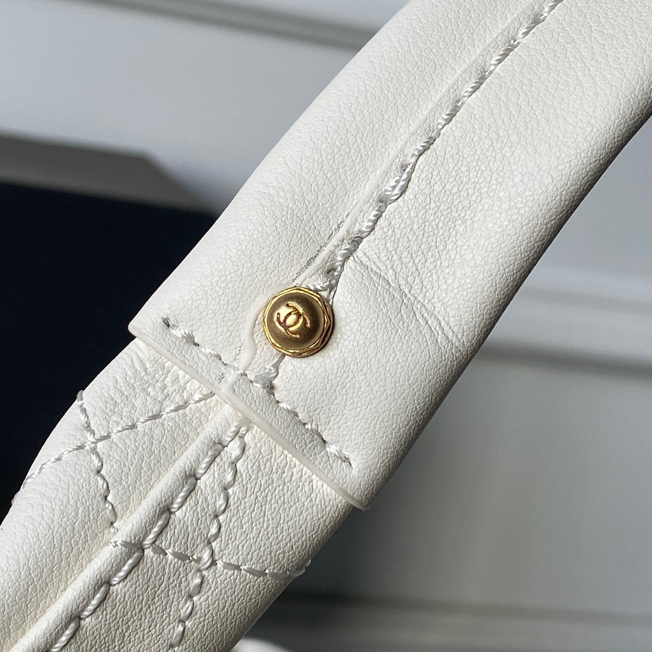 Chanel 2025 Hobo Bag 32cm White Calfskin 315837