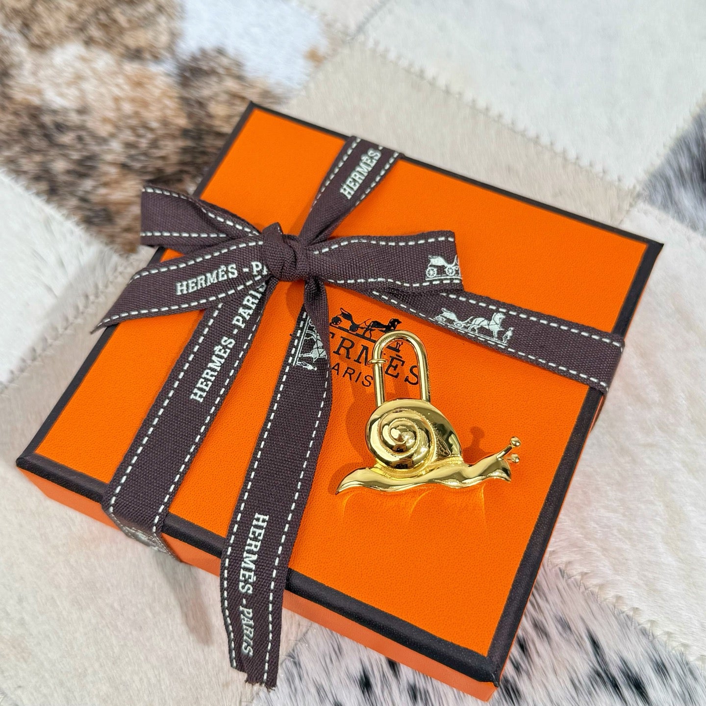 HM Snail Lock Bag Charm