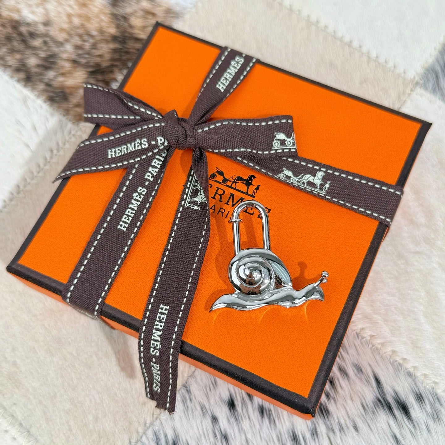 HM Snail Lock Bag Charm