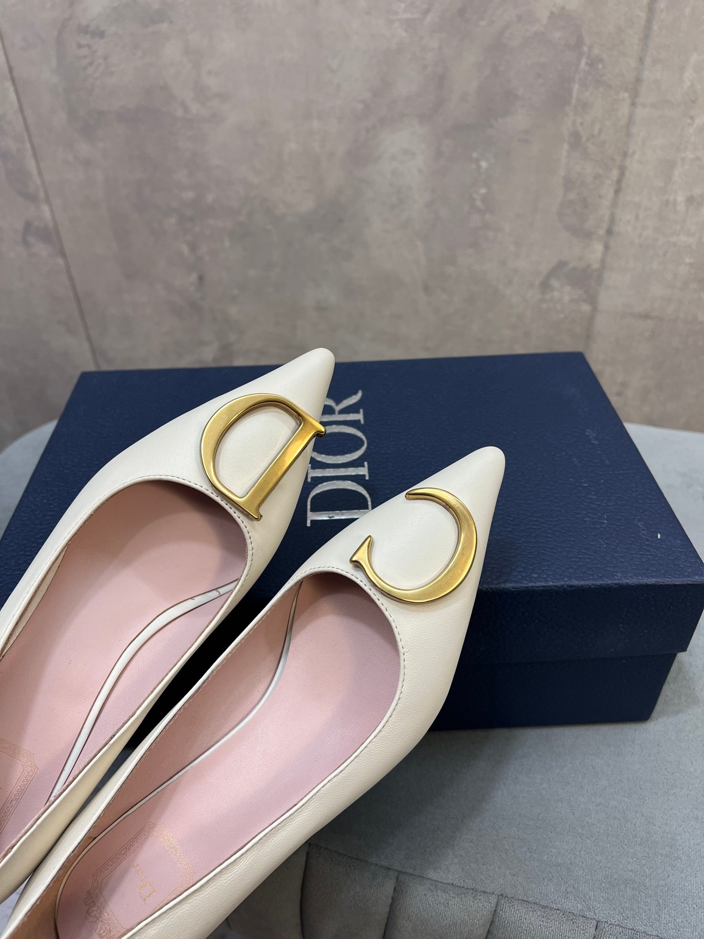 CD 26 High-Heeled 40 Pumps White Cowhide 594575