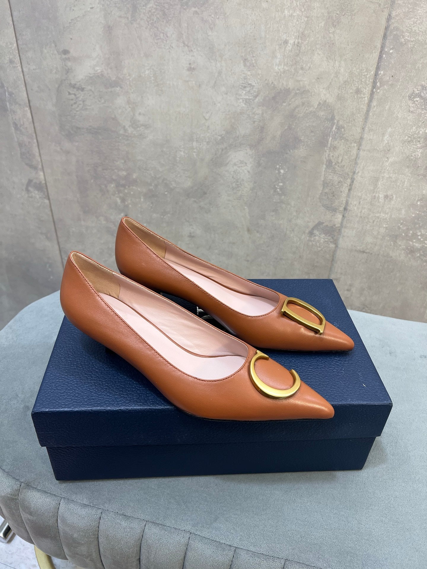 CD 26 High-Heeled 40 Pumps Tan Cowhide 594576