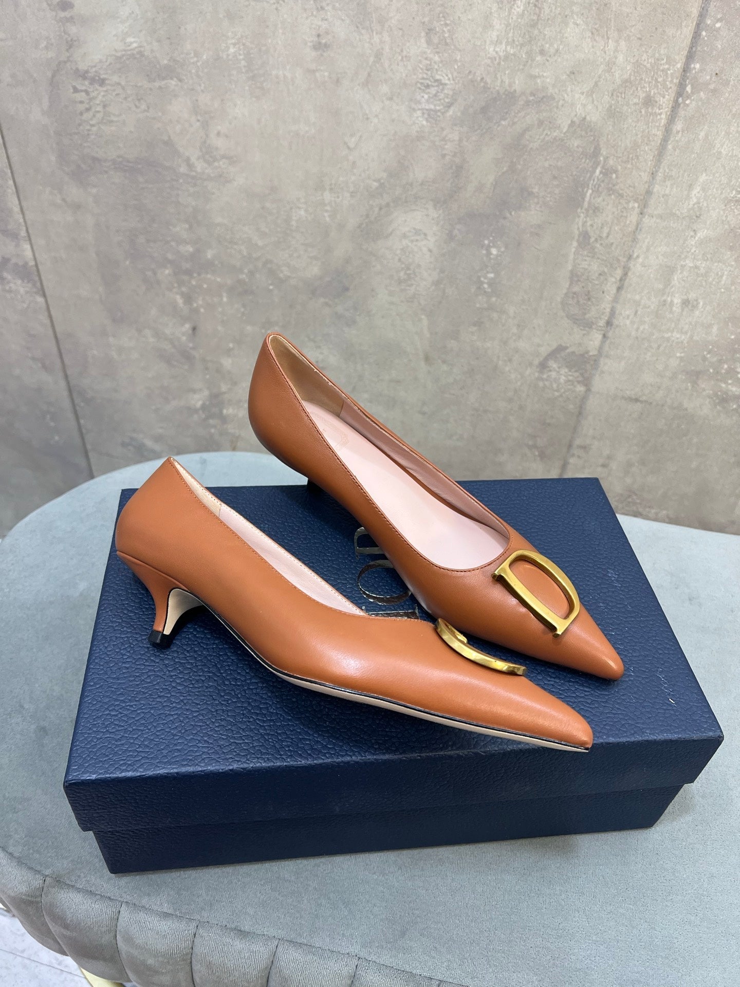 CD 26 High-Heeled 40 Pumps Tan Cowhide 594576