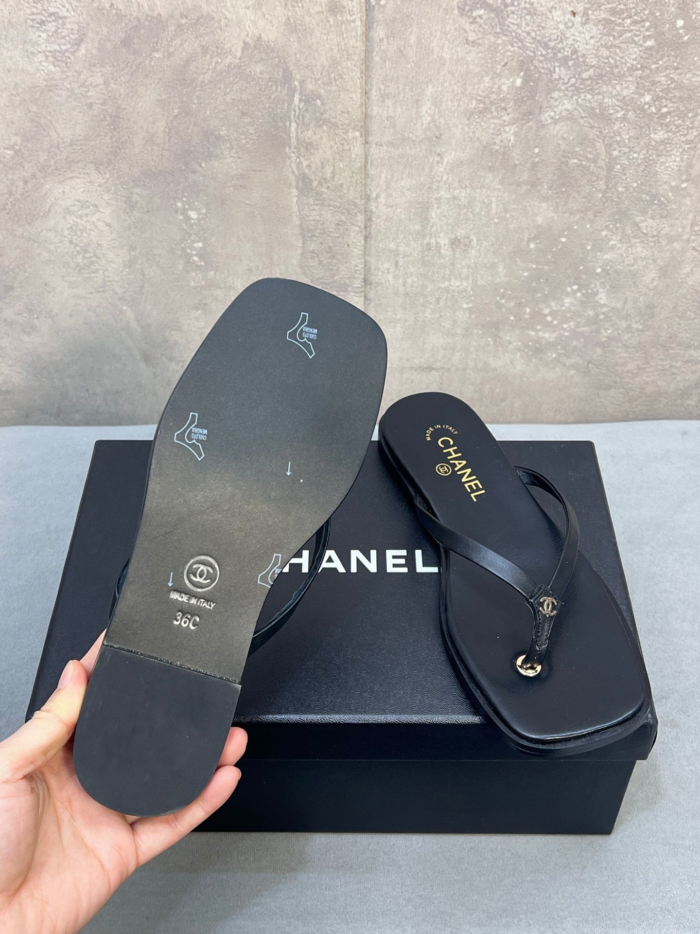 Chanel 2026 Flip-flop Sandal Black Cowhide 856669