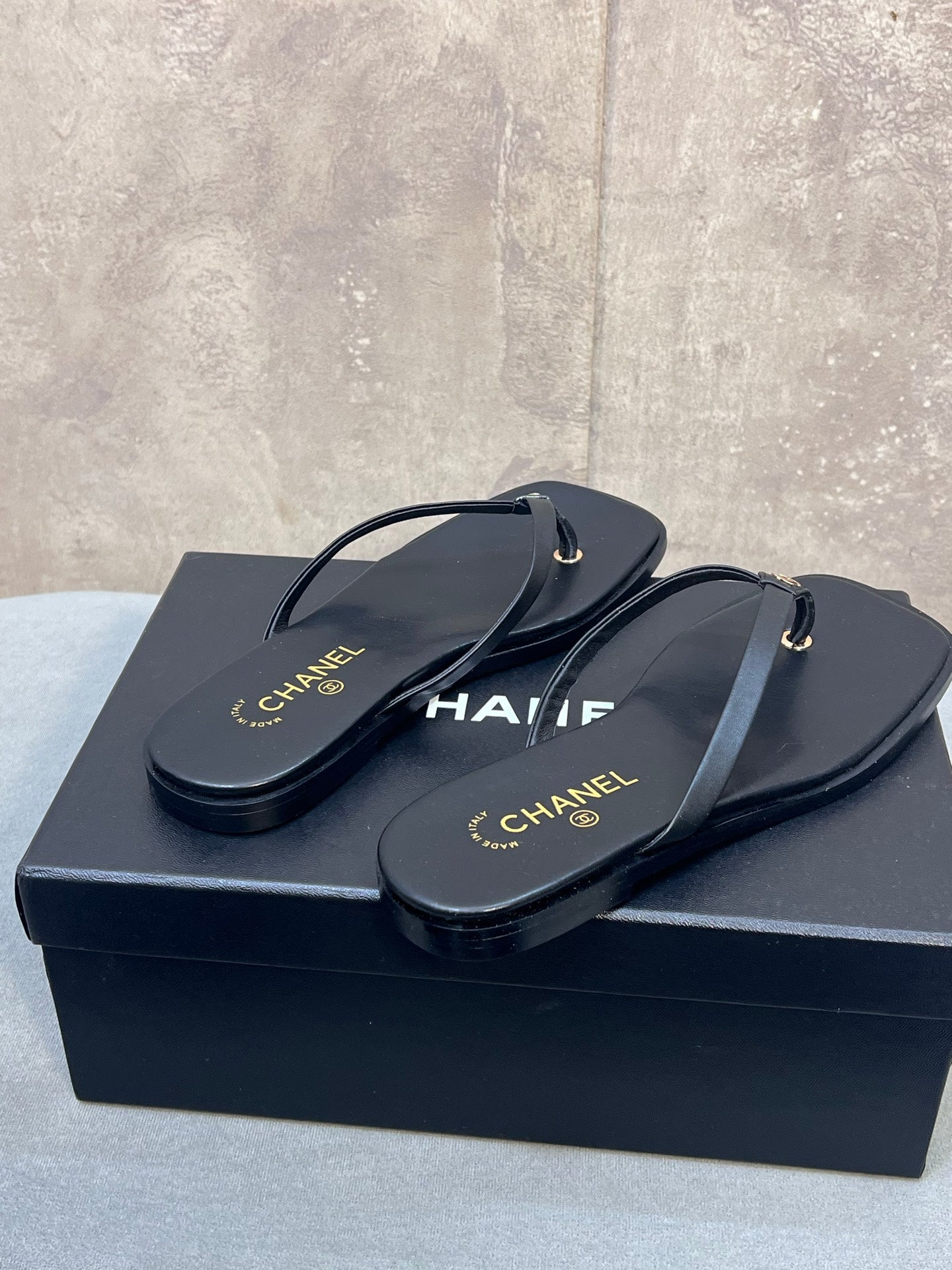Chanel 2026 Flip-flop Sandal Black Cowhide 856669