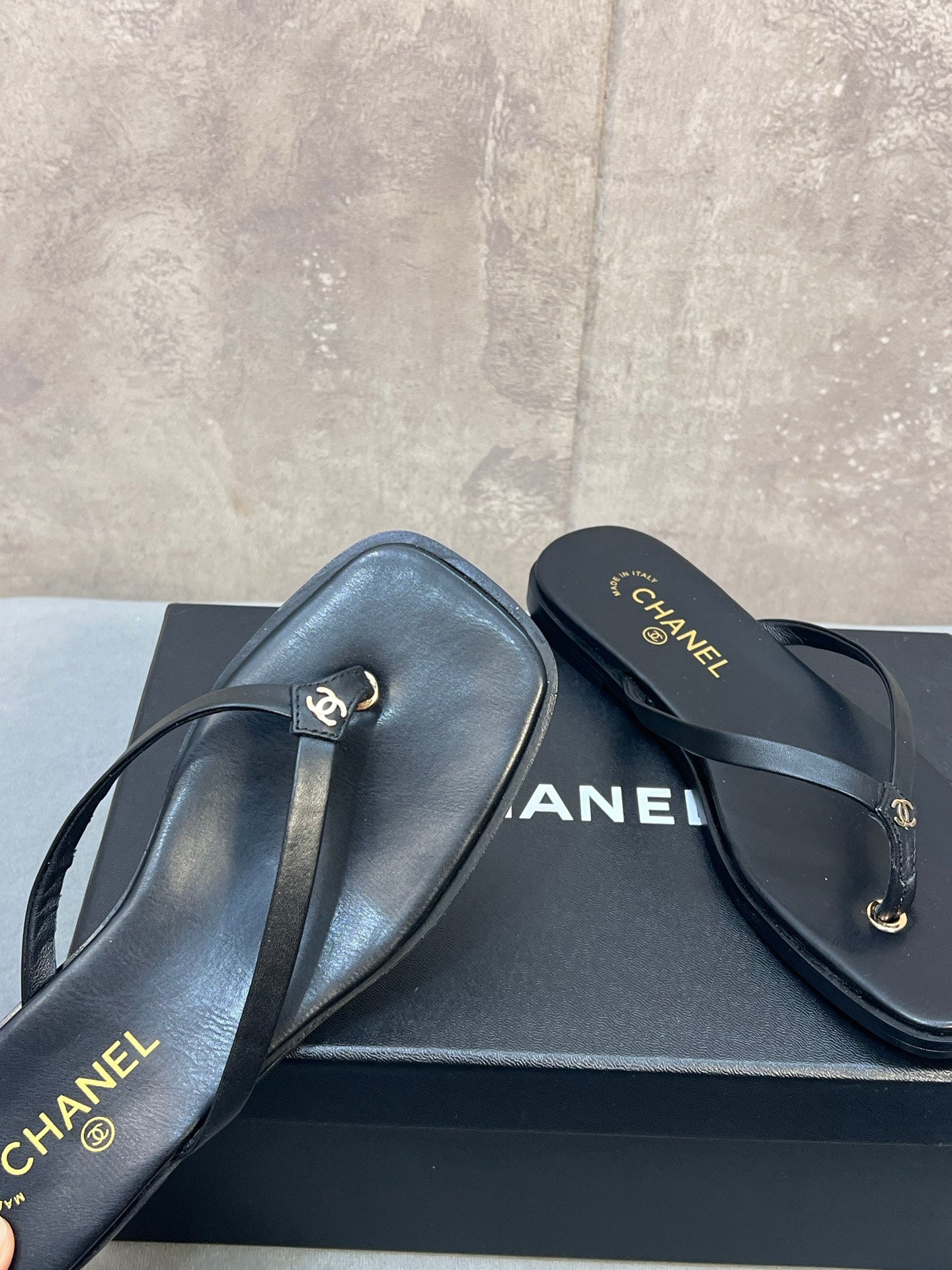 Chanel 2026 Flip-flop Sandal Black Cowhide 856669