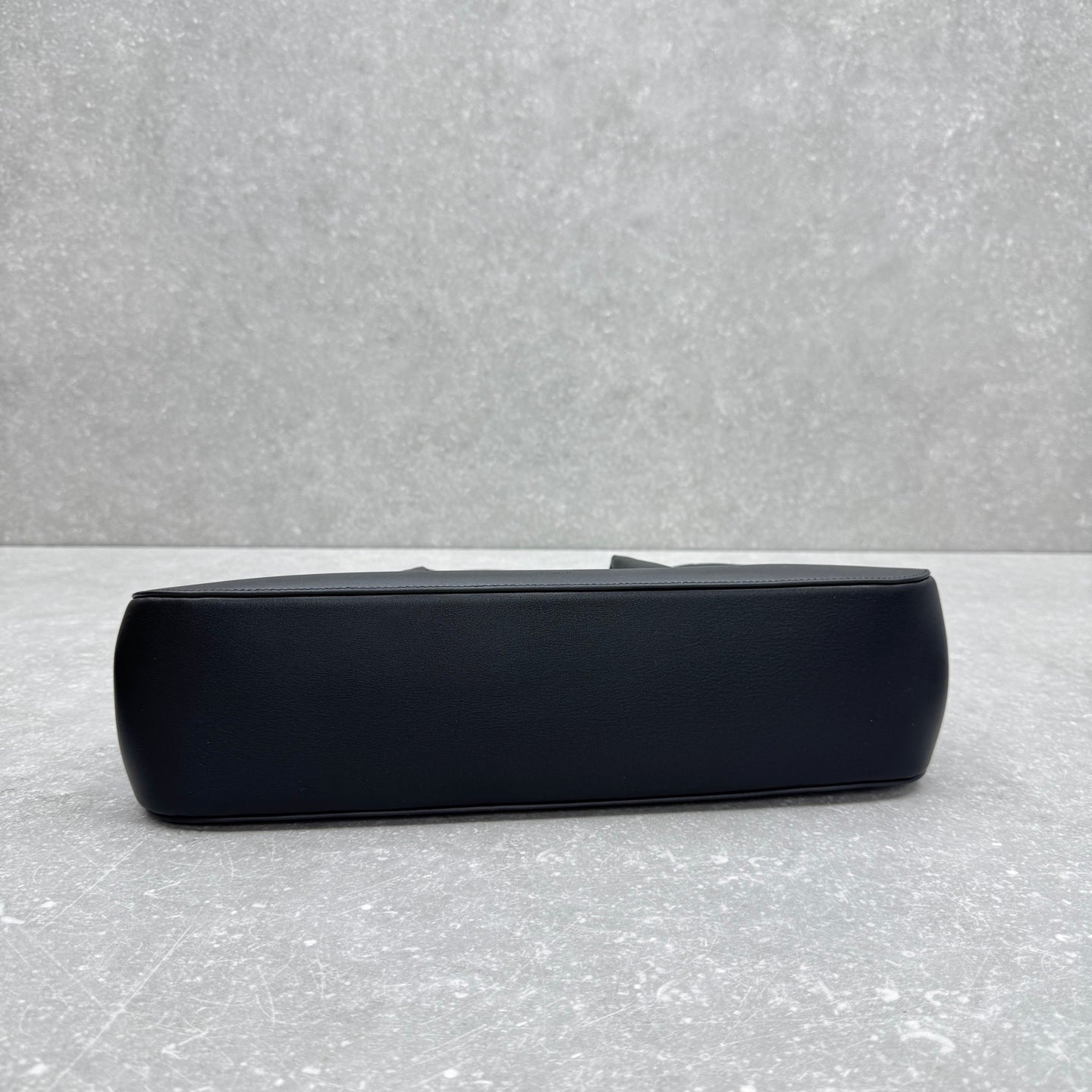 The Row 2025 Alger Bag 39cm Black Cowhide