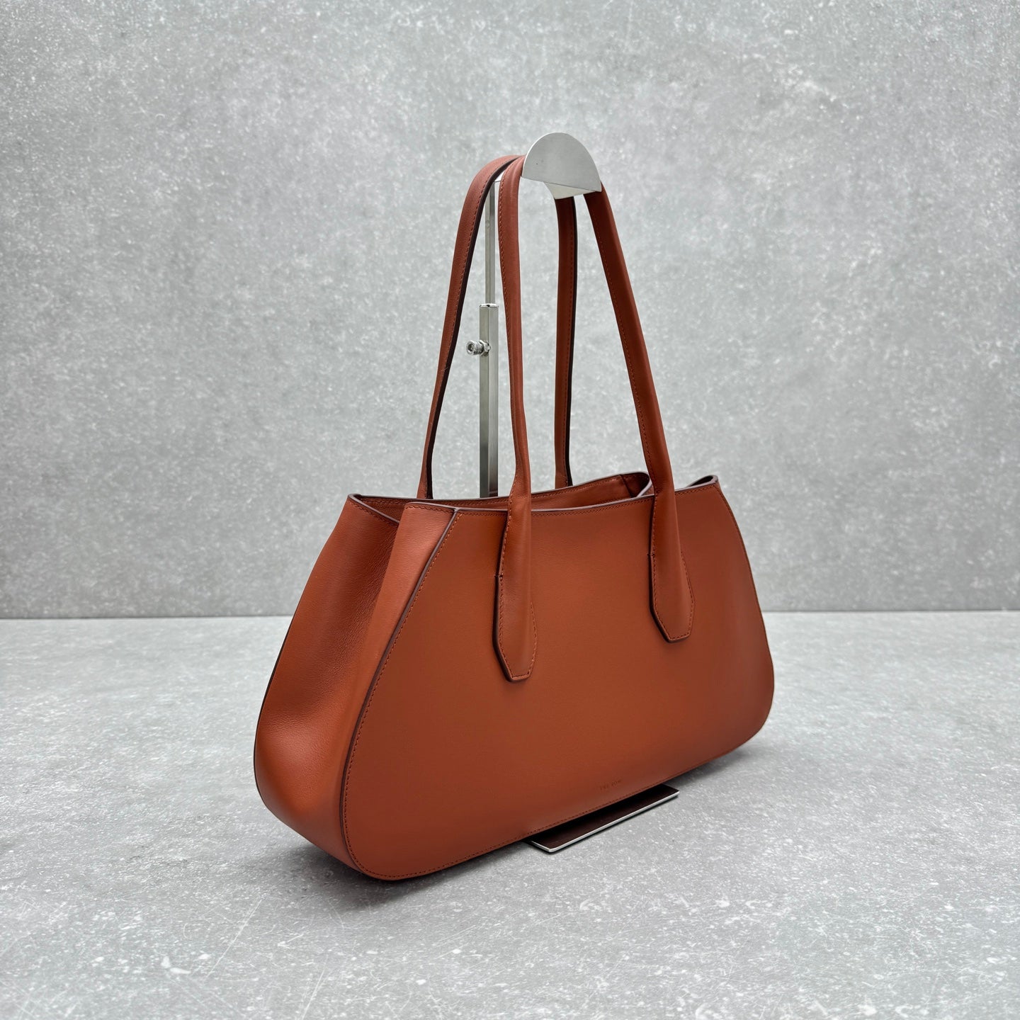 The Row 2025 Alger Bag 39cm Caramel Cowhide