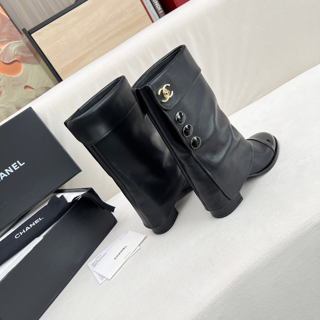 CC SHORT BOOTS 55 MM IN BLACK LAMBSKIN WITH GOLD HARDWARE
