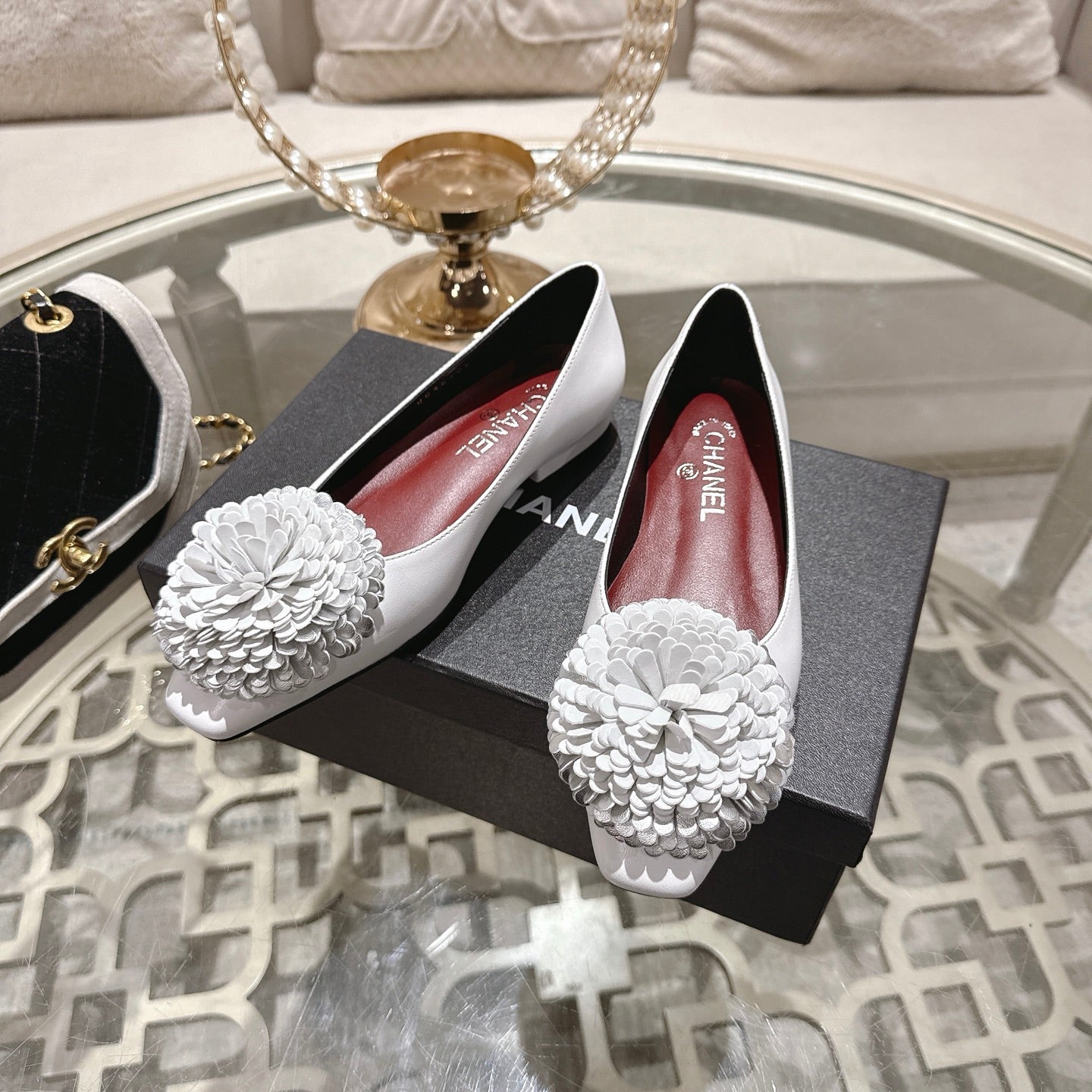 CC 26s Floral Ballet Flats White Sheepskin 627022