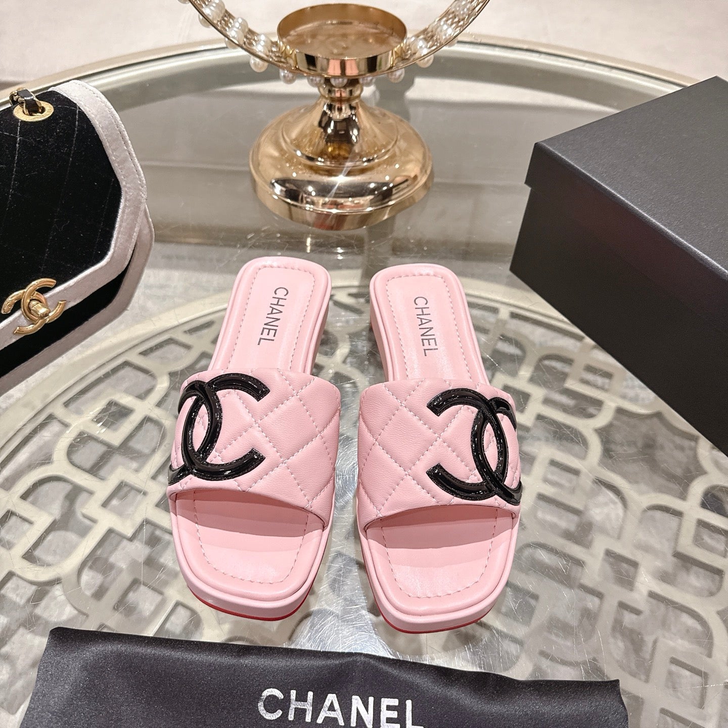 CC 26s Platform Slippers Pink Black Sheepskin 627071