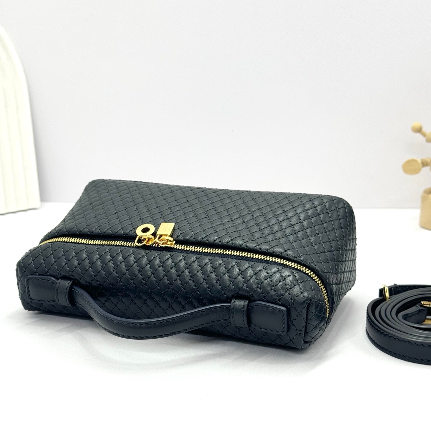 LP 2026 Extra Pocket L19 Blue Navy/Sun Gold Lambskin