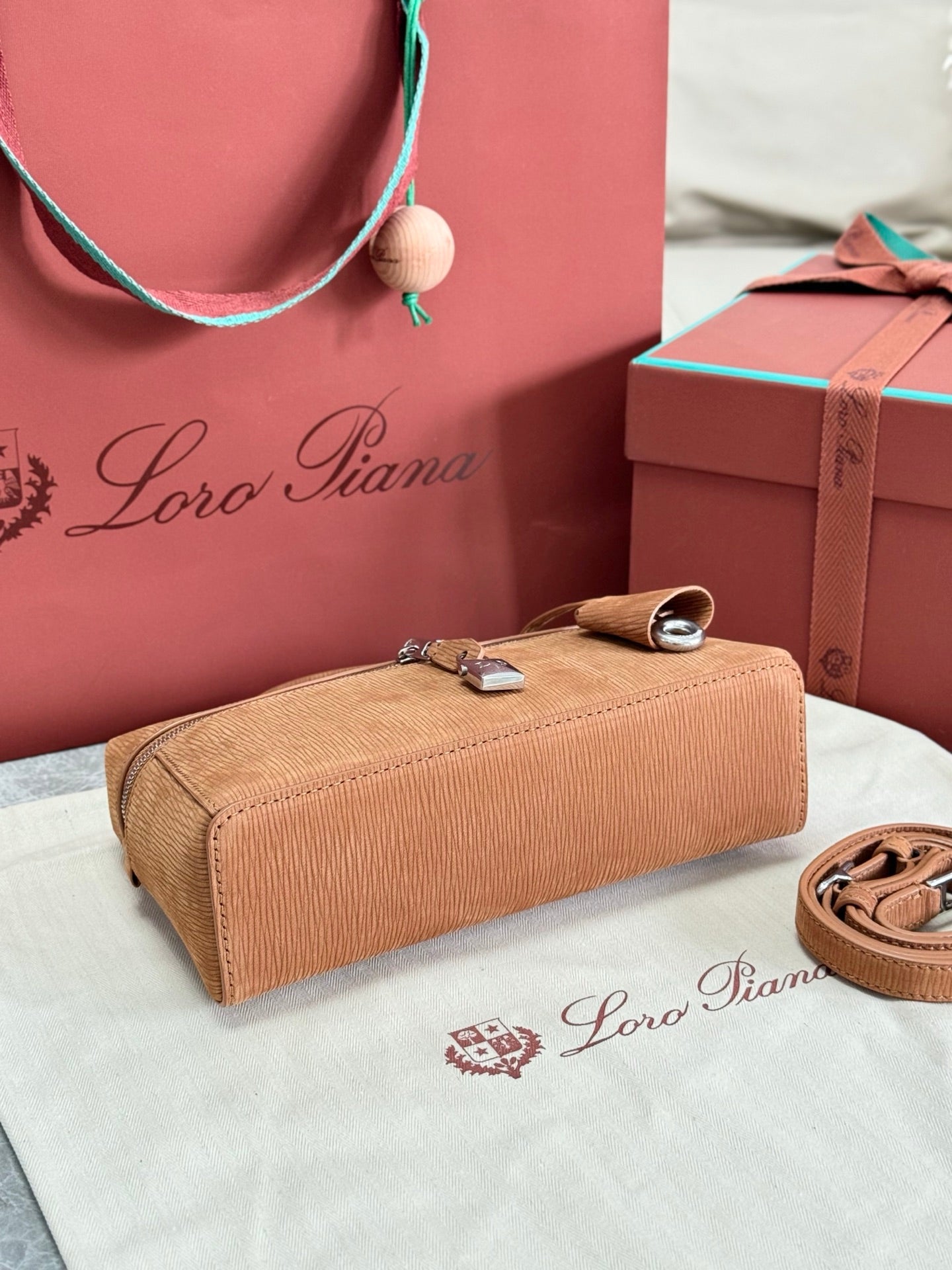 LP 2026 Extra Bag L23 Toffee/Antique Silver Calfskin