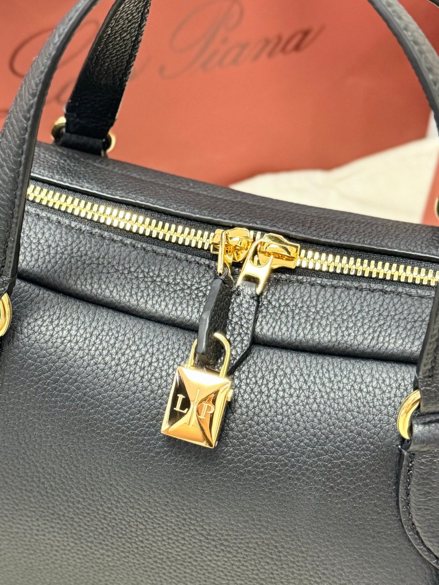 LP 2026 Needle Bag 31cm Black Calfskin