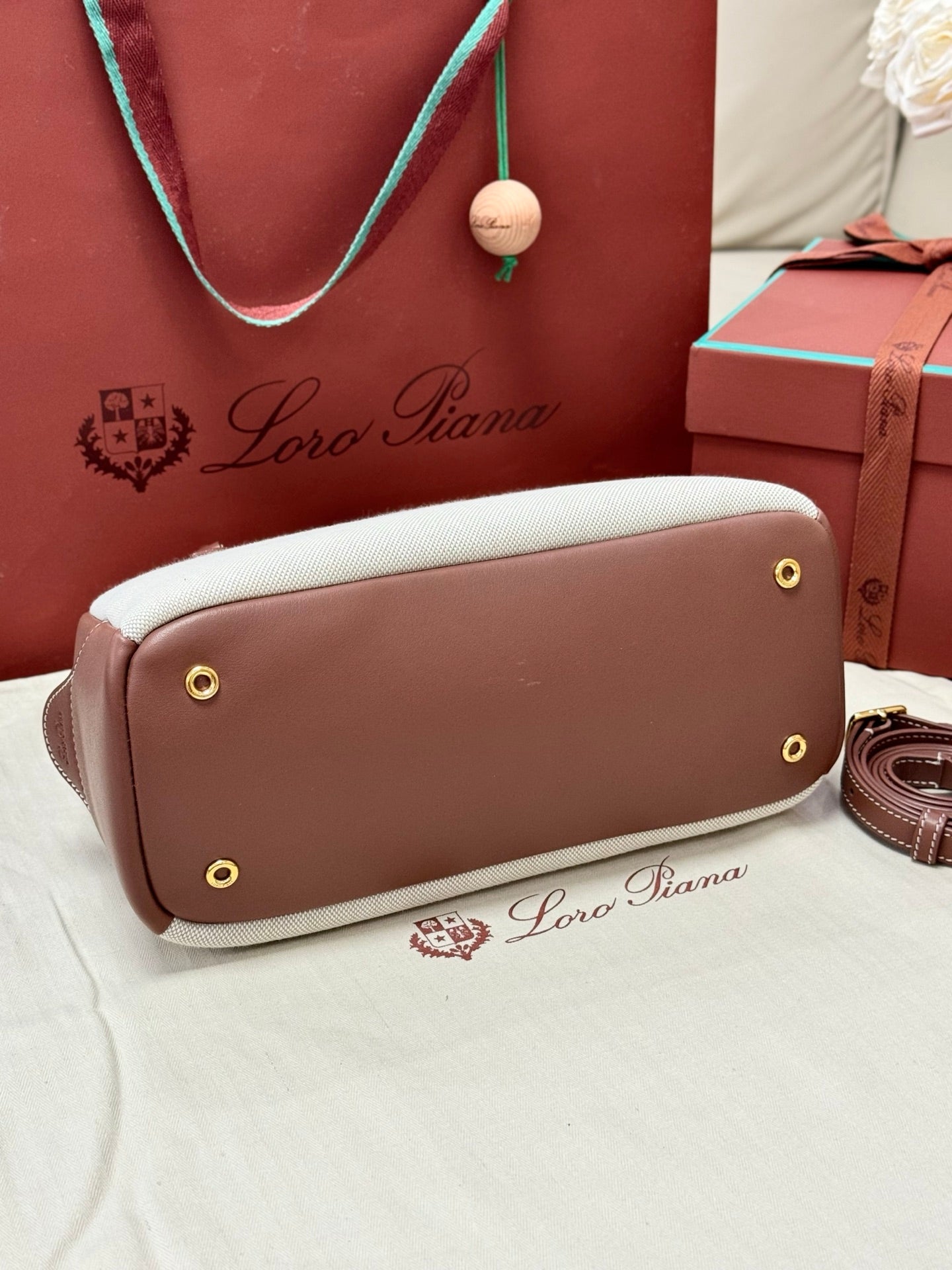 LP 2026 Needle Bag 31cm Natural/Caramel Sugar/Sun Gold Cotton Leather