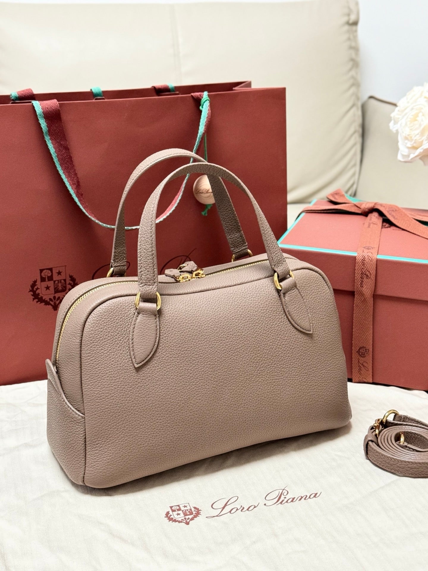 LP 2026 Needle Bag 31cm Fossil/Sun Gold Calfskin