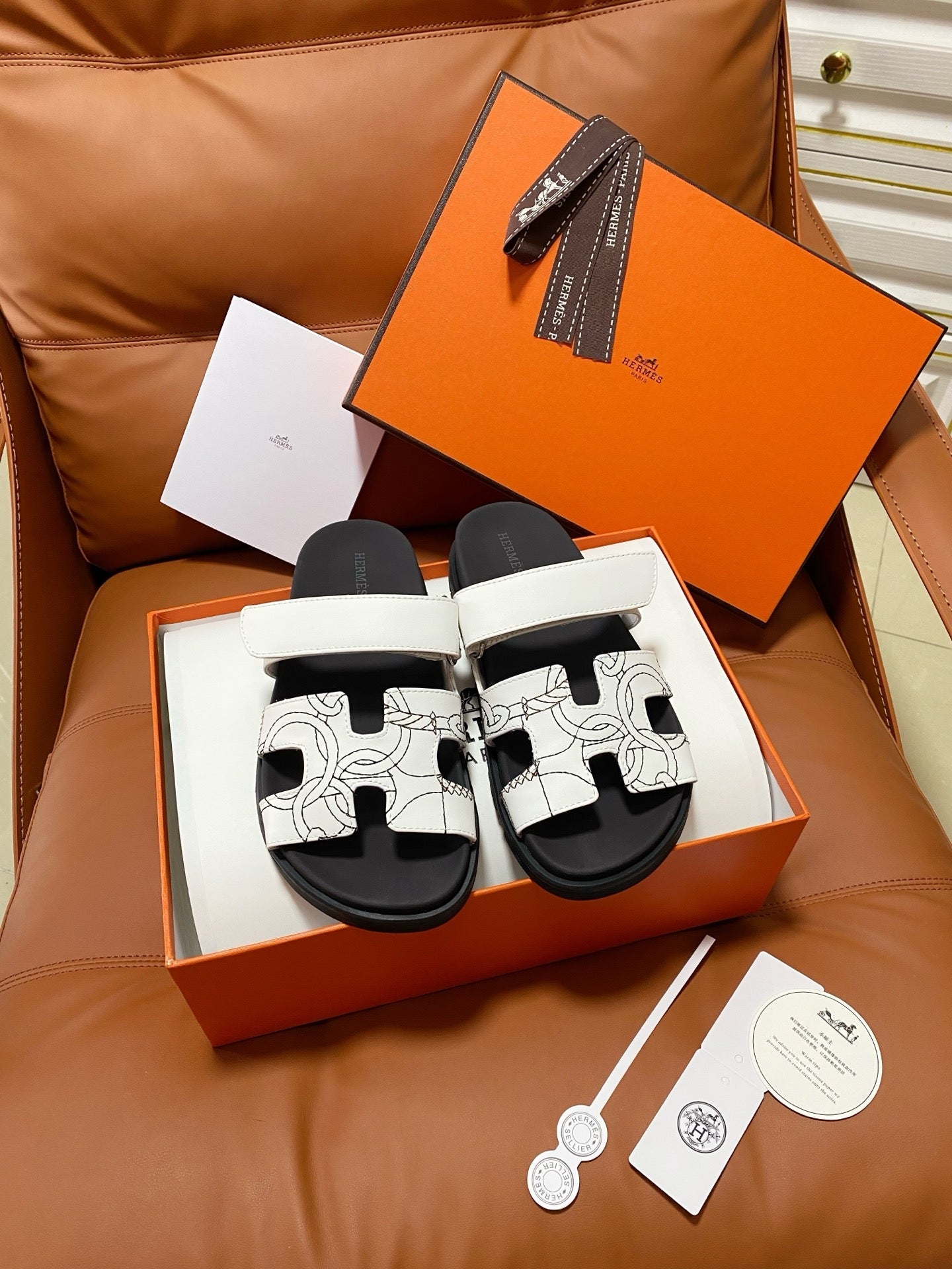 Hermes 2026 Chypre Sandal Cowhide 928494