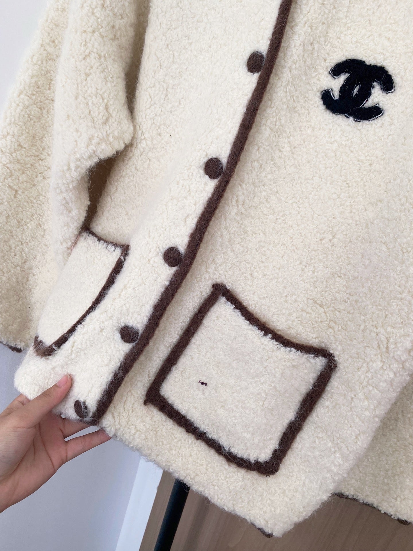 Chanel 2025 Cardigan White mix Brown Wool
