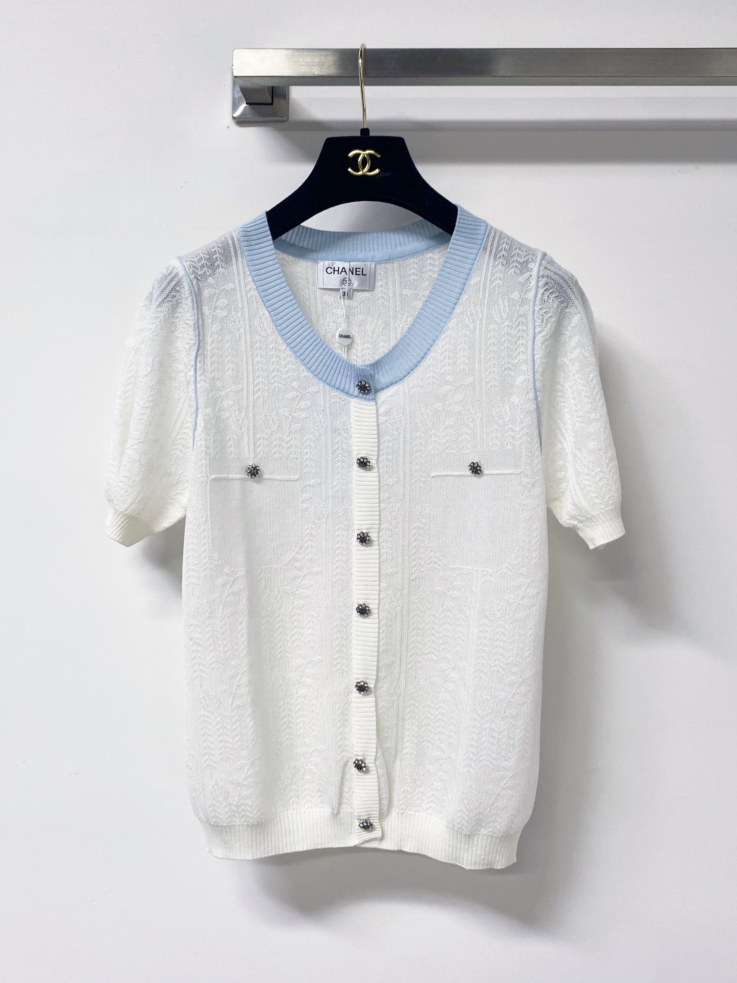 Chanel 2026 Short-sleeved Knitted Cardigan Blue White Wool 728918