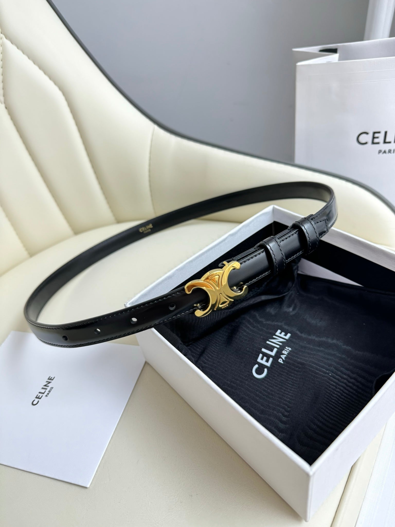 MEDIUM TRIOMPHE BELT 25MM BLACK LEATHER GOLD HARDWARE