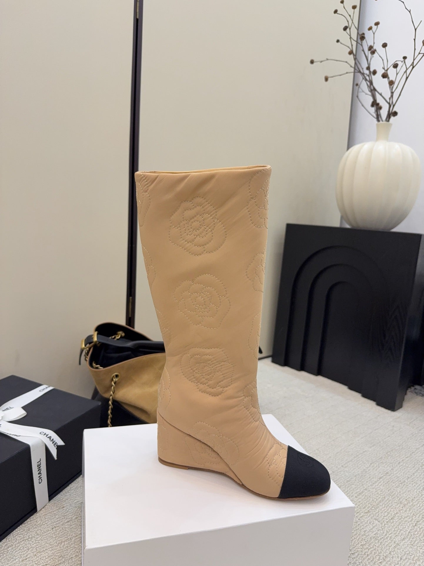 CC 26 Wedge Boot With Quilted Camellia Pattern Beige Black Fabric 589114