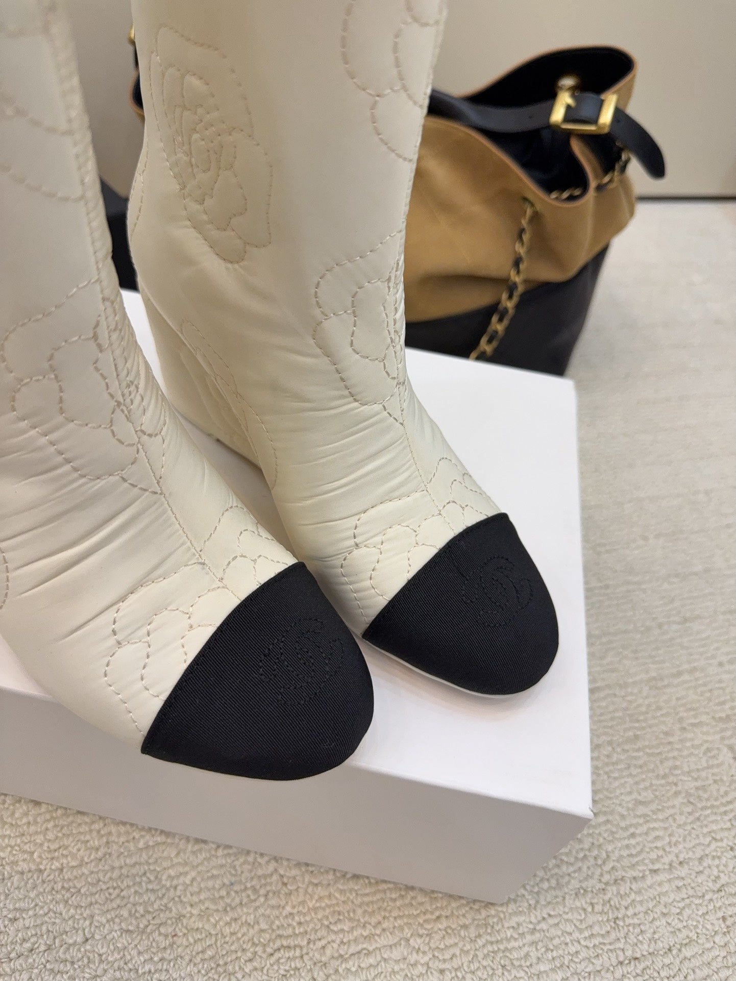 CC 26 Wedge Boot With Quilted Camellia Pattern White Black Fabric 588891