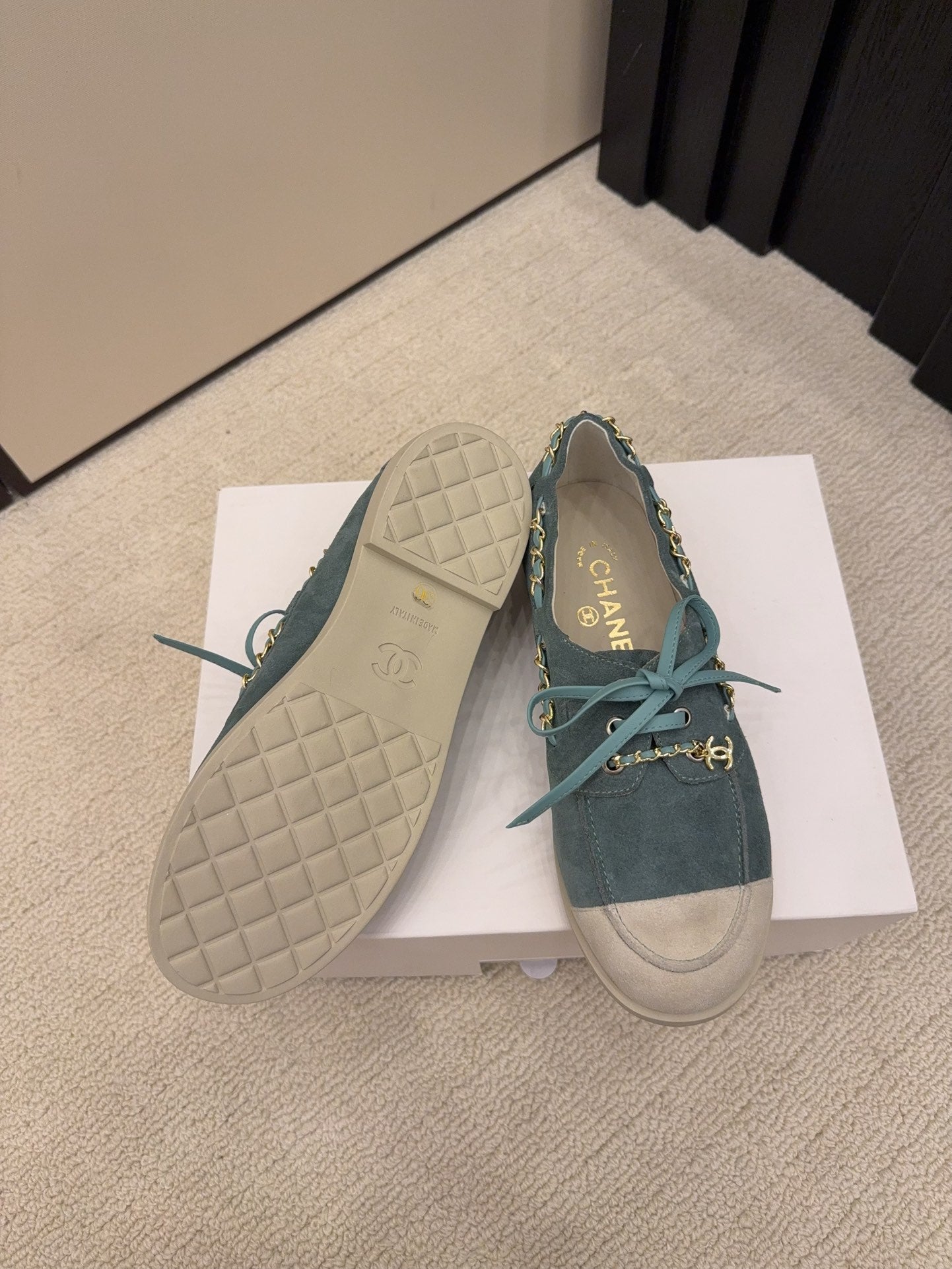 CC 26 Mocassin Loafer Blue Suede 588897