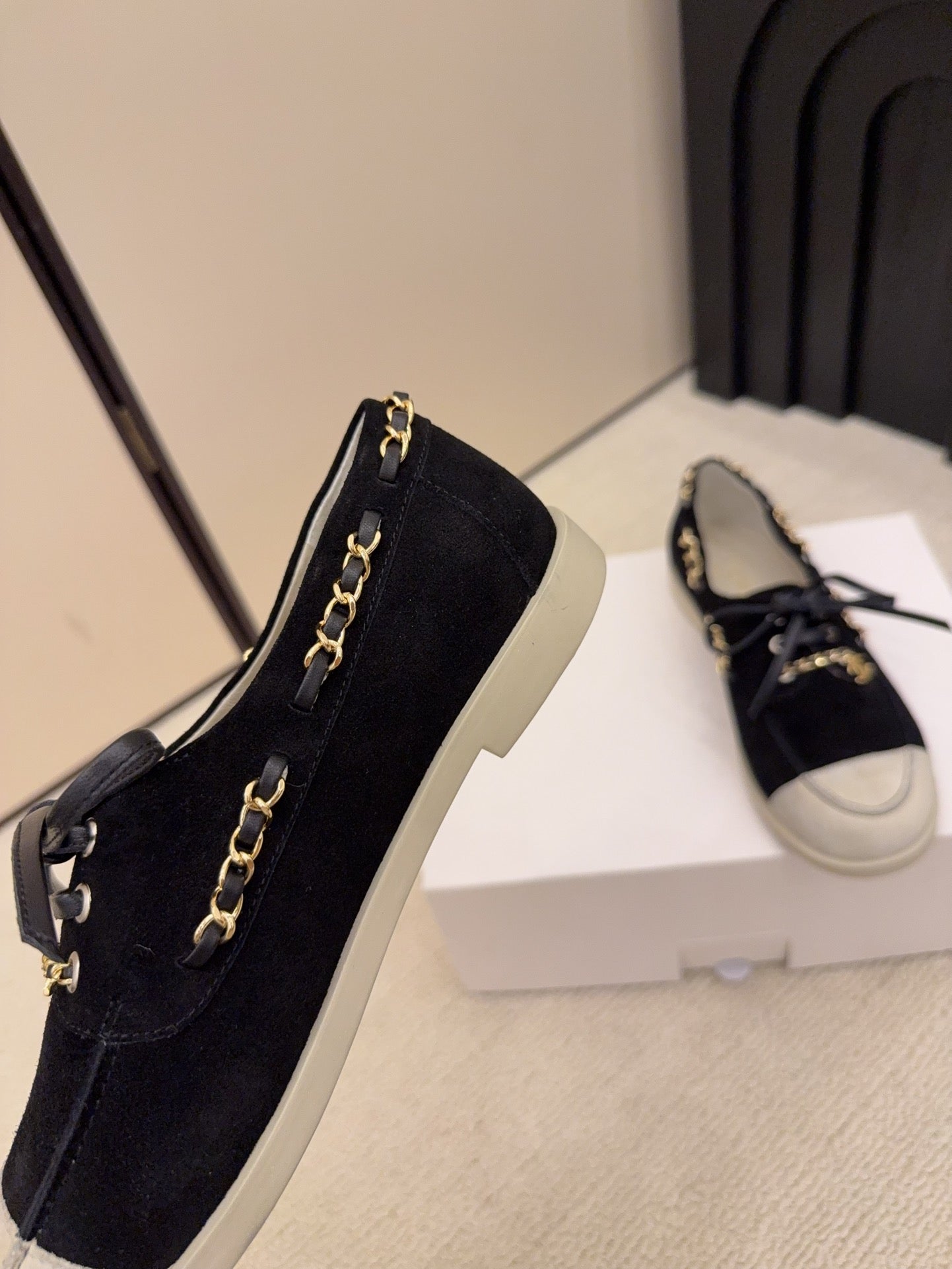 CC 26 Mocassin Loafer Black Suede 588898