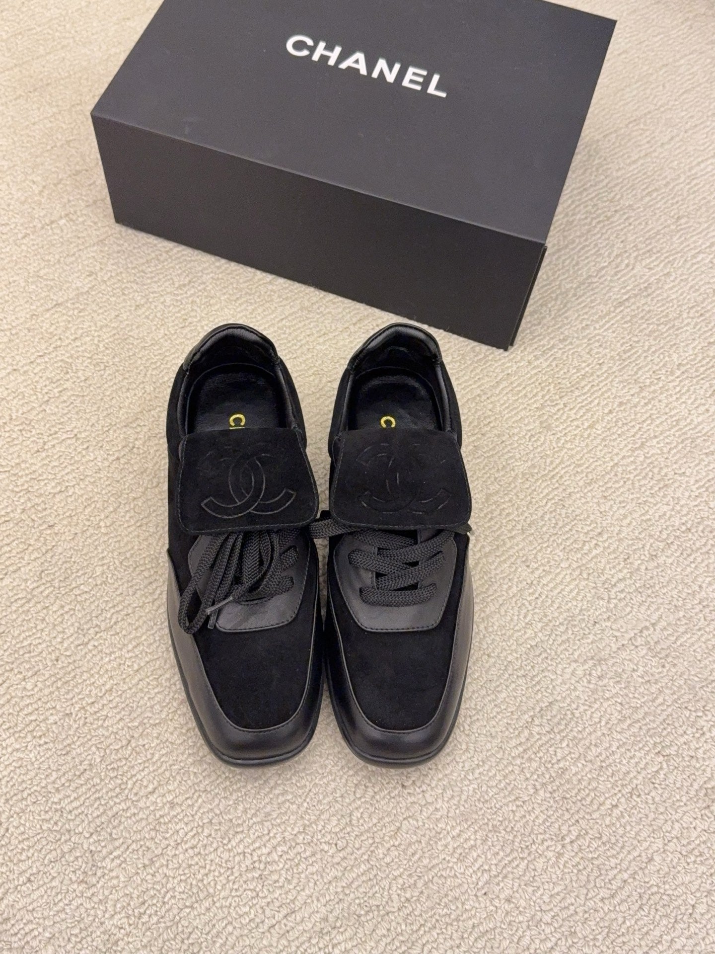 CC 26 Sneaker Black Suede 589088