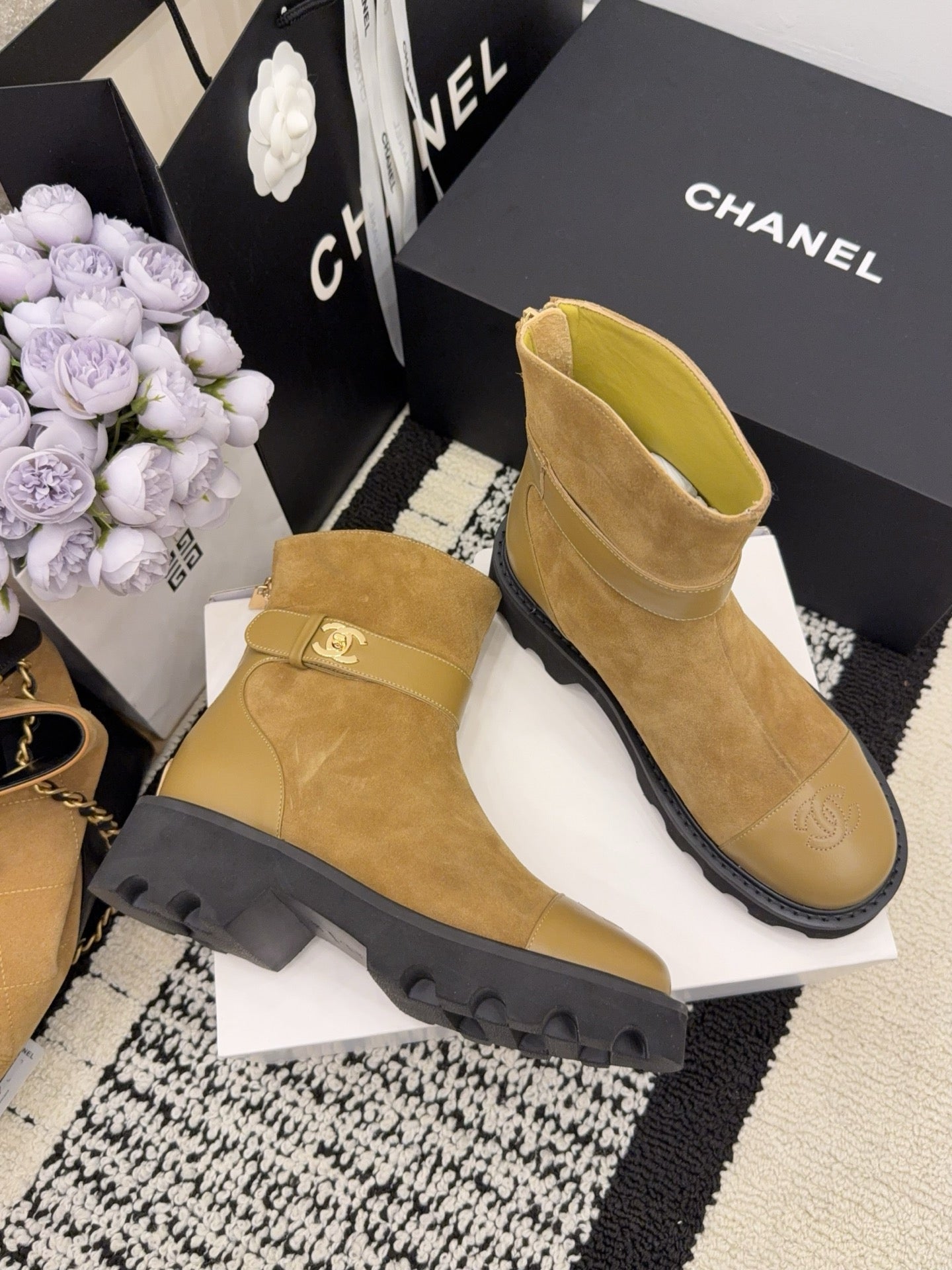 CC 26 Boot With Lug Sole Tan Black Suede Leather 588679