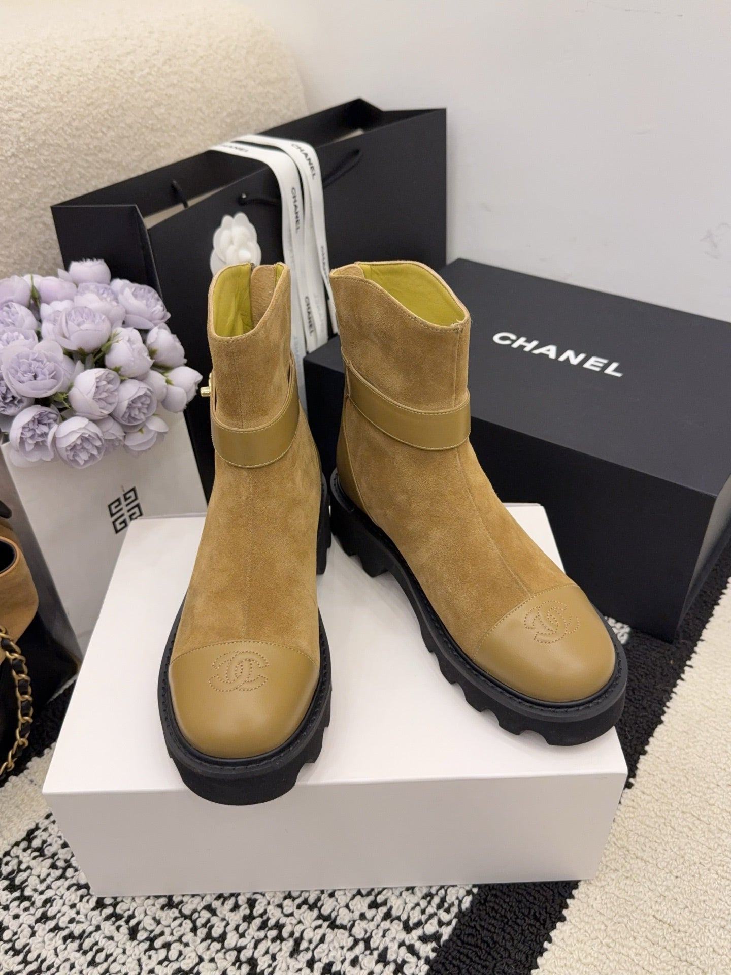 CC 26 Boot With Lug Sole Tan Black Suede Leather 588679