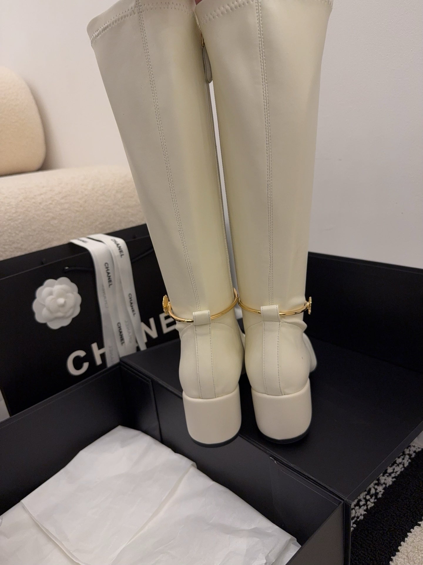 CC 26 Boot With Gold-tone Ankle Chain White Black Lambskin 588821