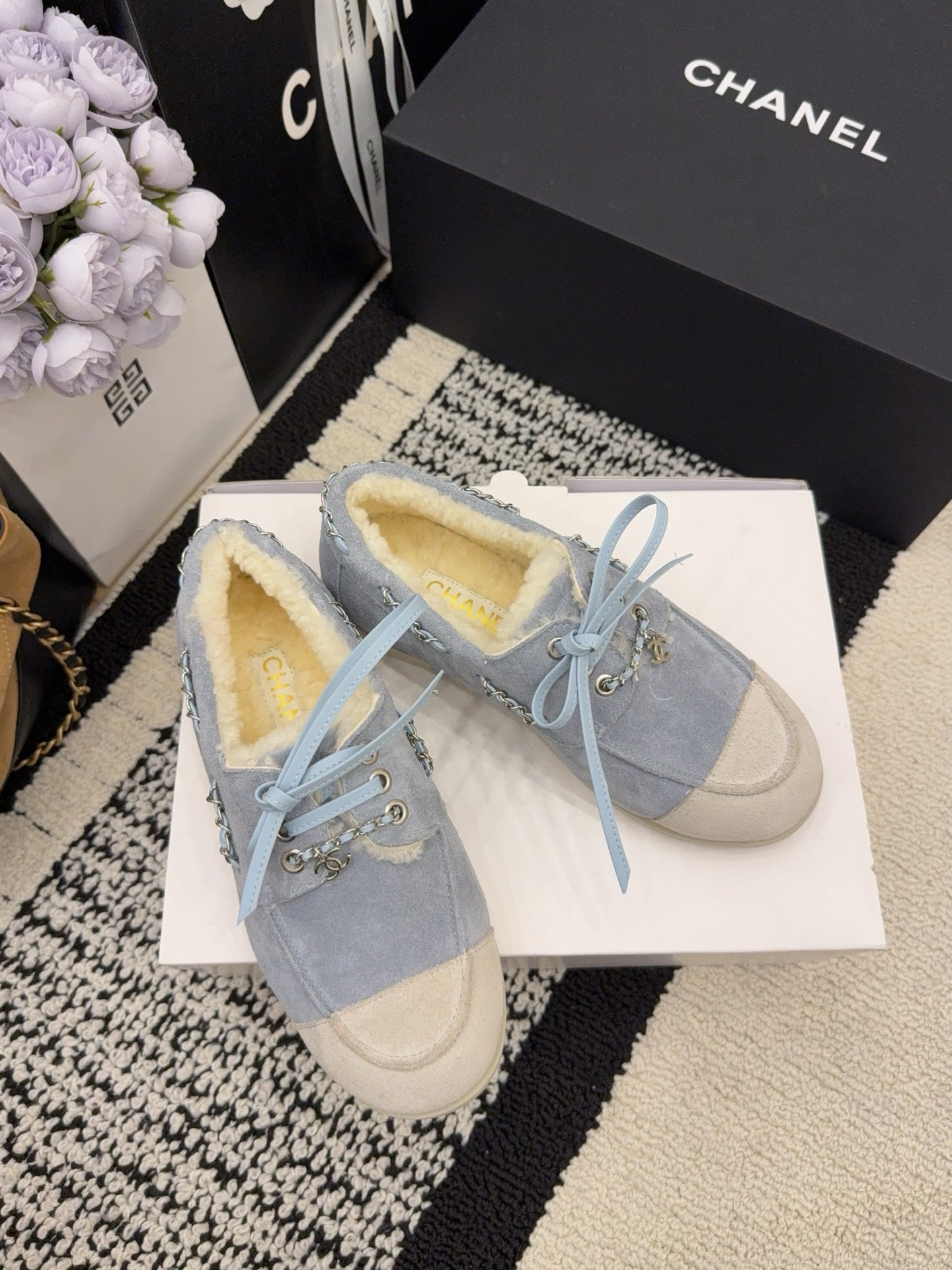 CC 26 Shearling Loafer Blue White Suede Wool 588711