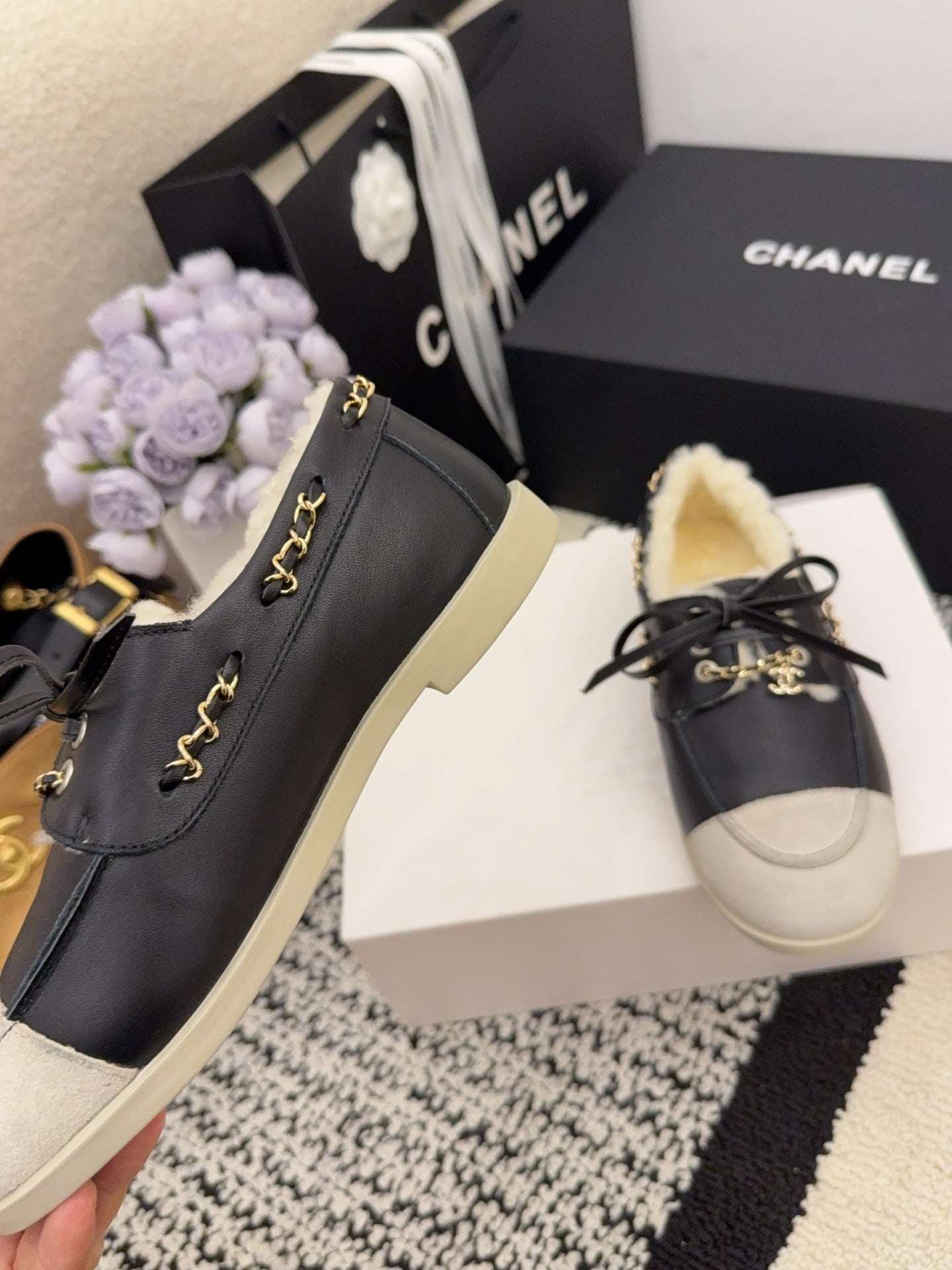 CC 26 Shearling Loafer Black White Leather Wool 588714