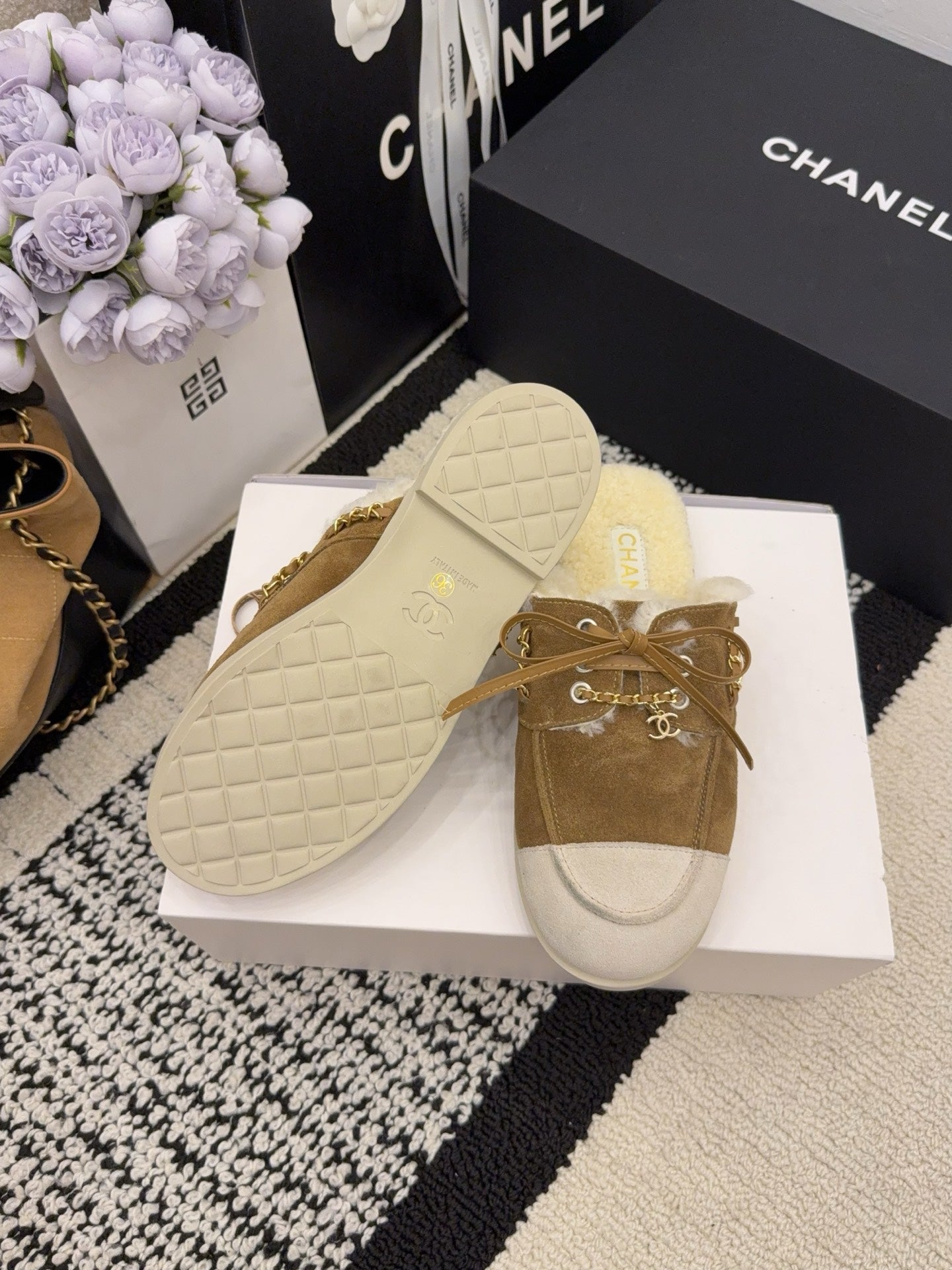 CC 26 Shearling Slip-on Loafer Tan White Suede Wool 588717