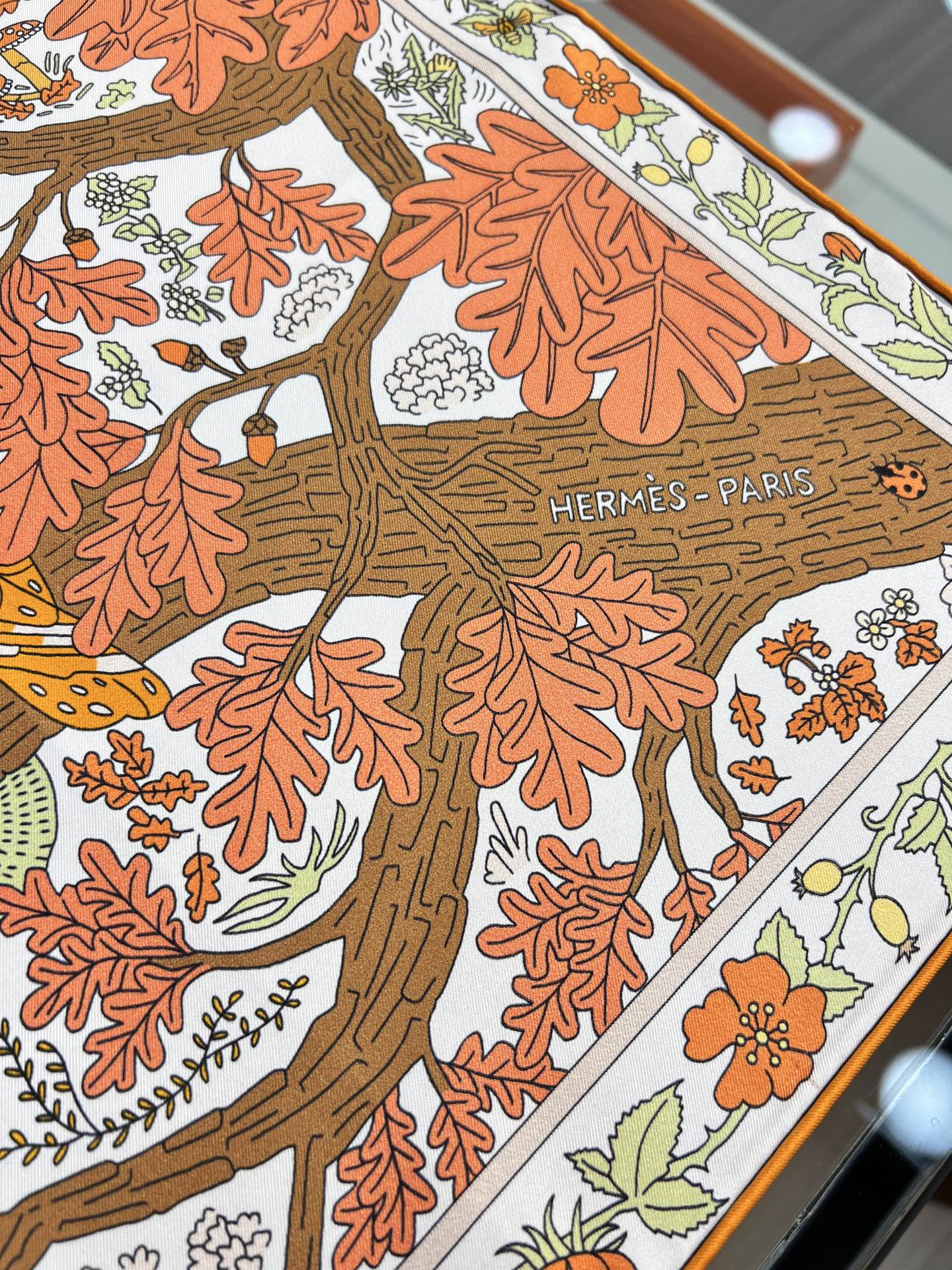 HM 26s Double-sided Scarf 90 Green Brown Colorful Mulberry Silk 152373