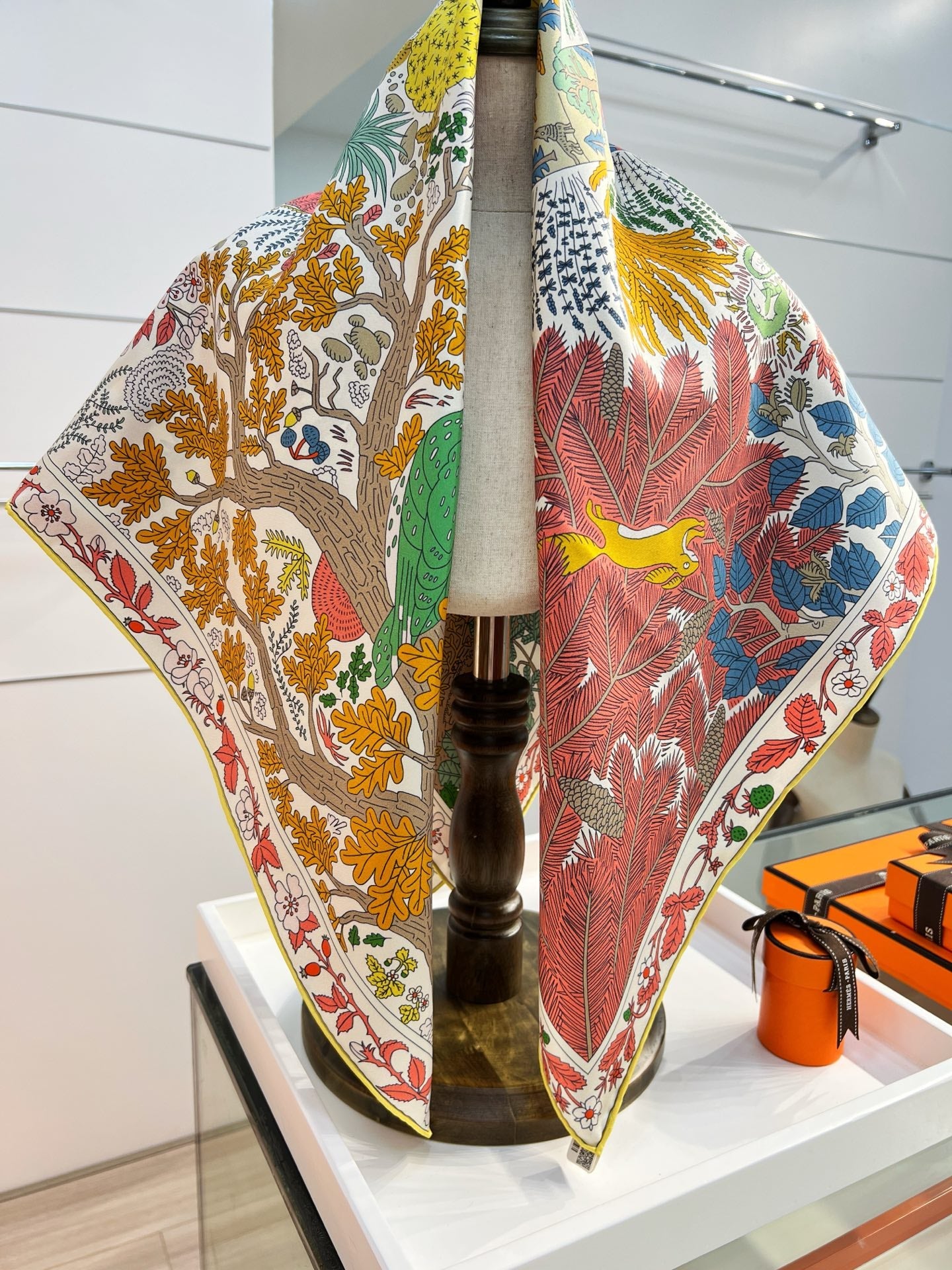 HM 26s Double-sided Scarf 90 Pink Yellow Colorful Mulberry Silk 152369