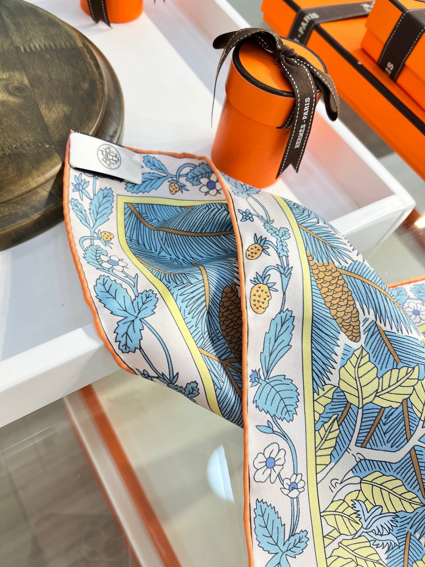 HM 26s Double-sided Scarf 90 Blue Brown Colorful Mulberry Silk 152372