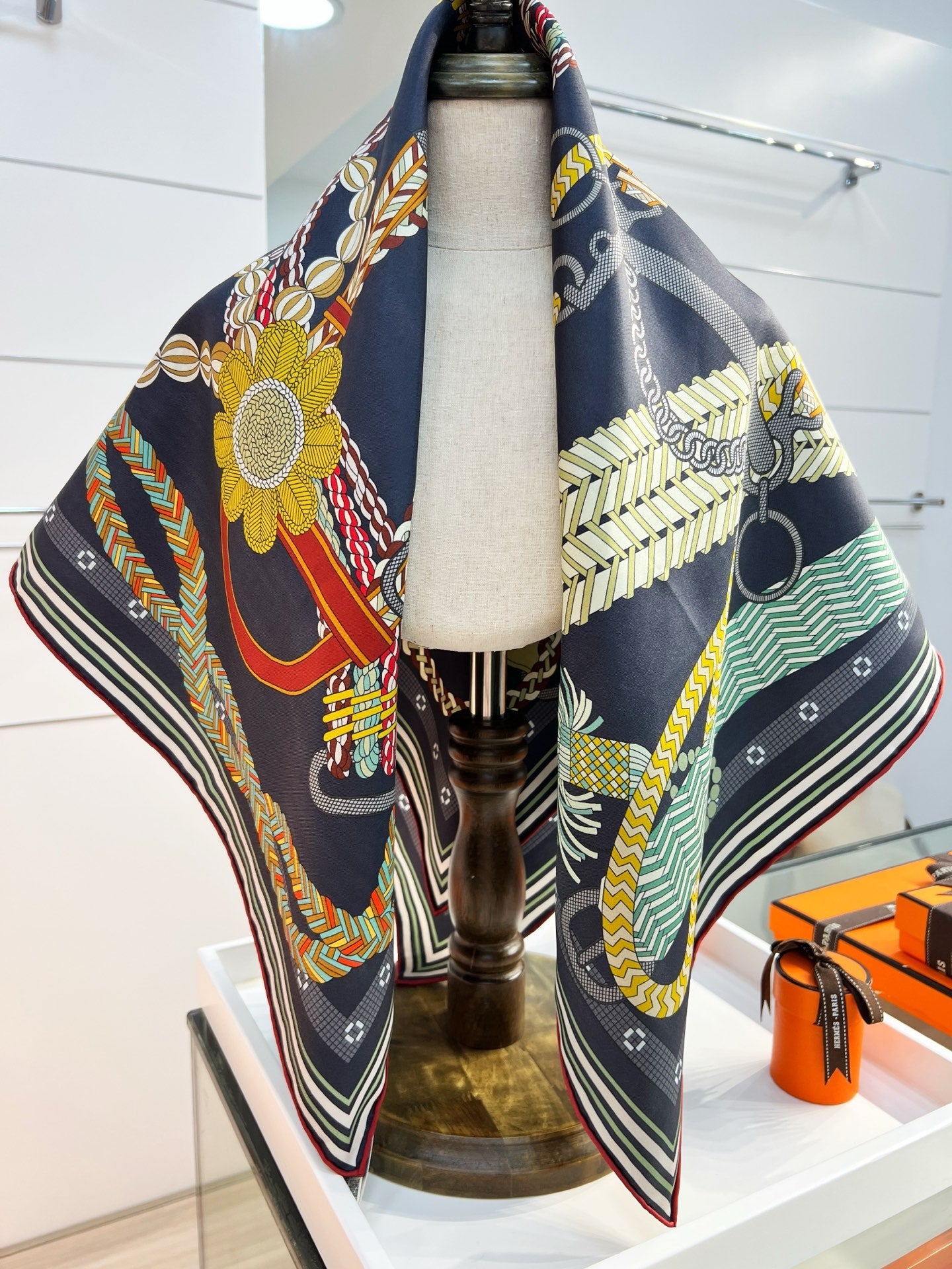 HM 26s Knitting Scarf 90 Navy Blue Colorful Mulberry Silk 148055