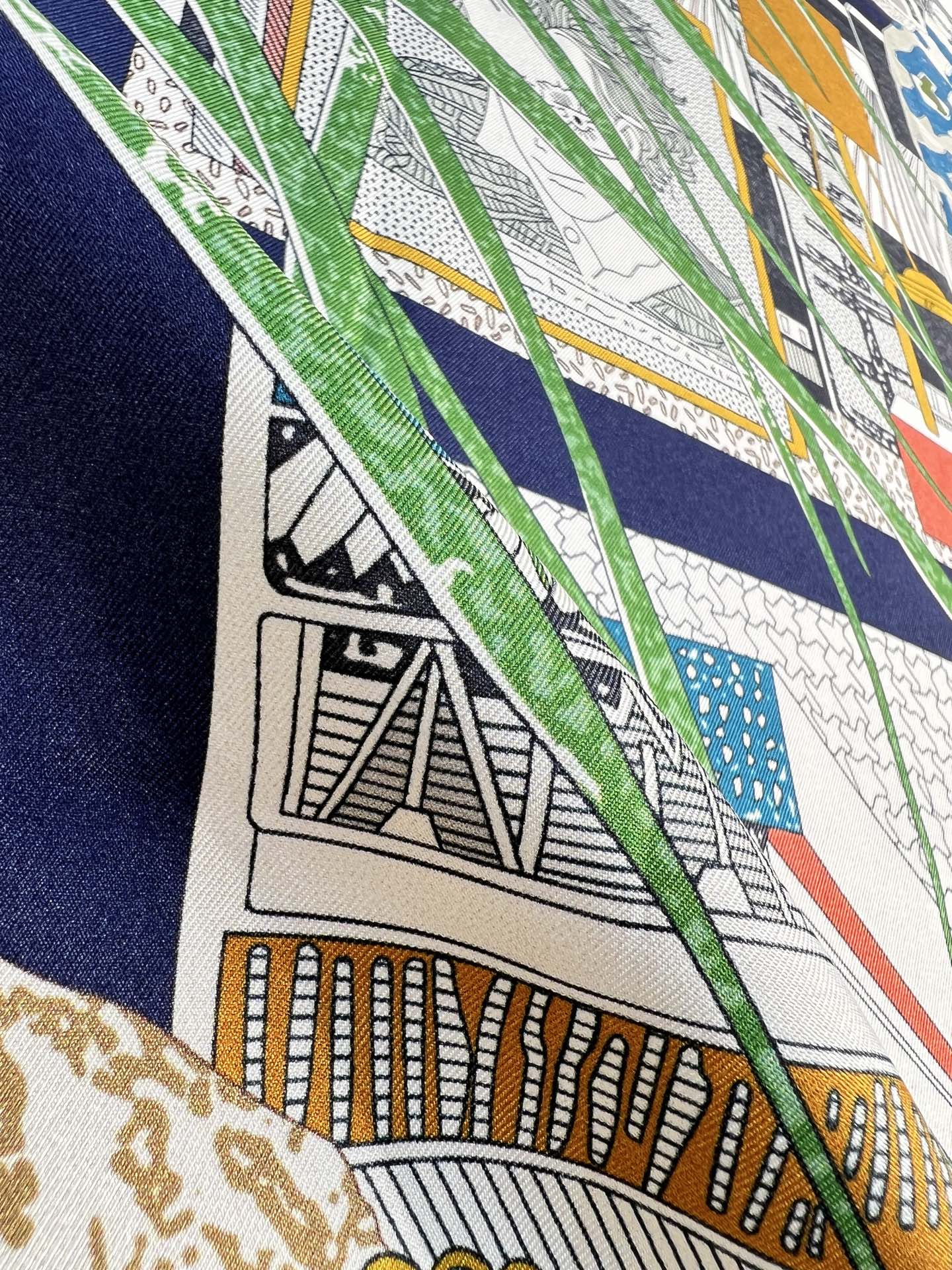 HM 26s Knitting Scarf 90 White Green Blue Colorful Mulberry Silk 148047