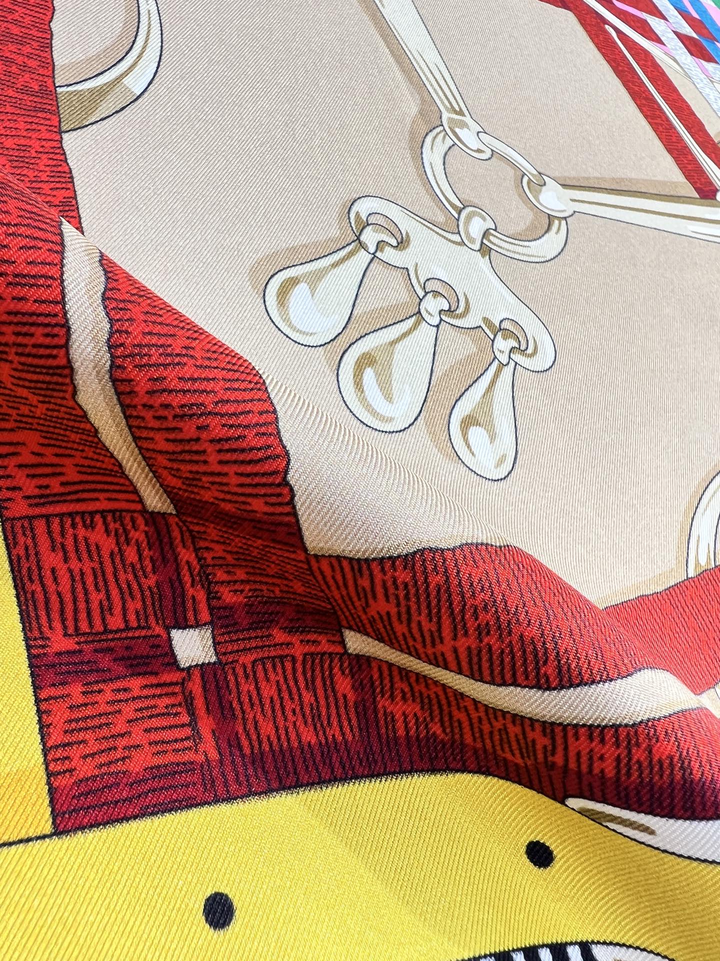 HM 26s Double-sided Scarf 90 Beige Black Colorful Mulberry Silk 152278