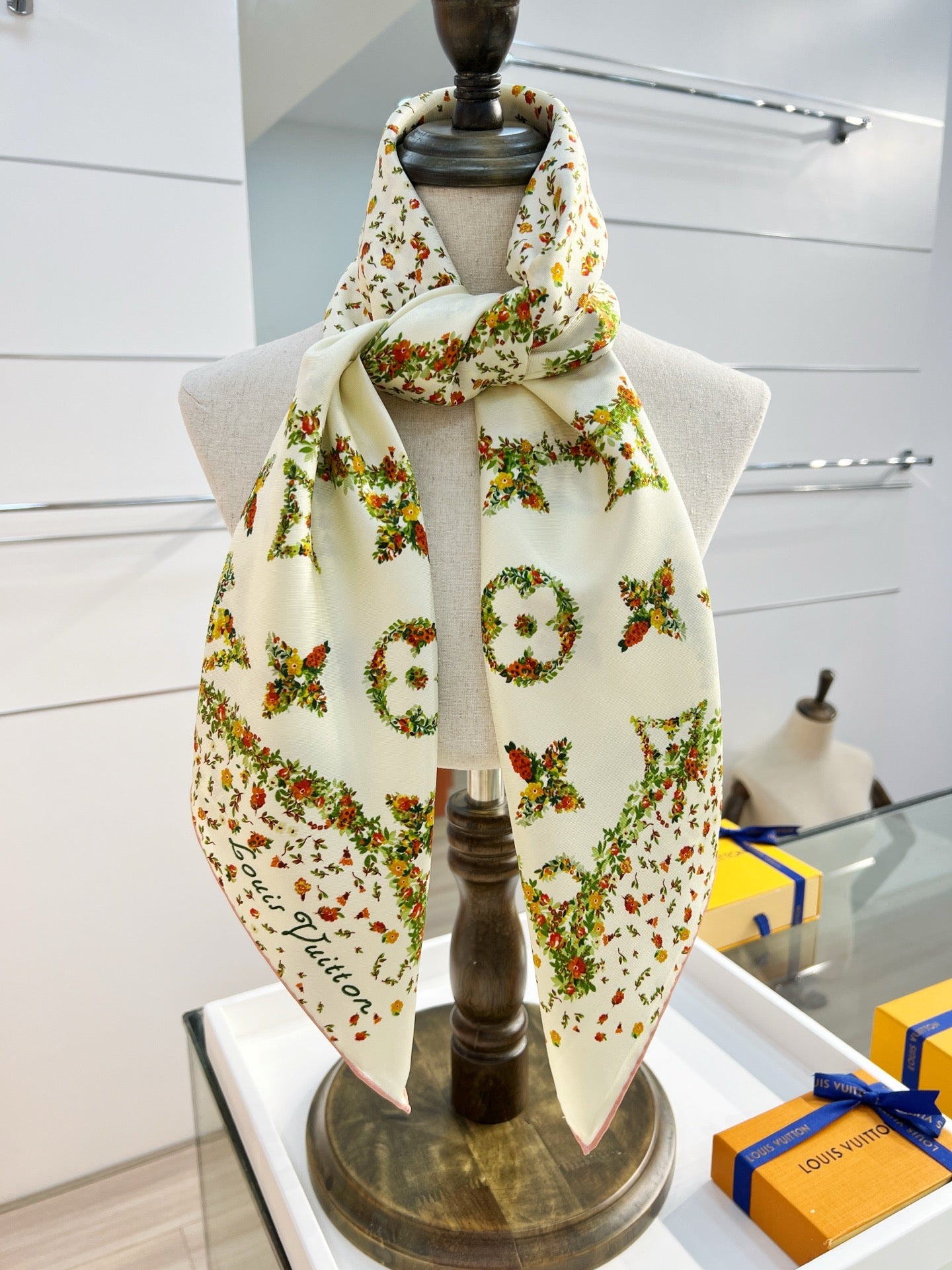 LV Double Sided Scarf 90 White Yellow Mulberry Silk 168827