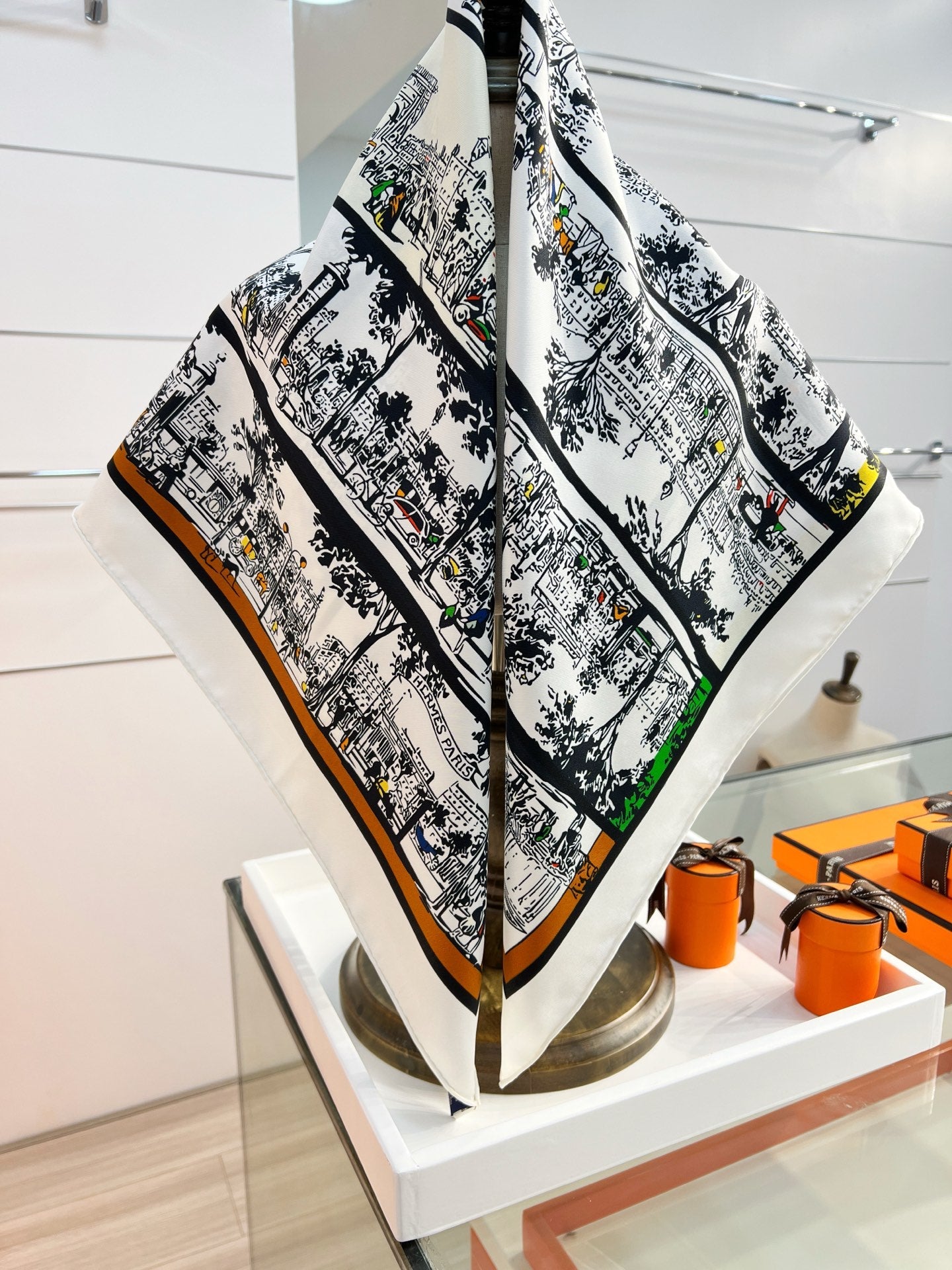 HM 26s Knitting Scarf 90 White Black Colorful Mulberry Silk 147542