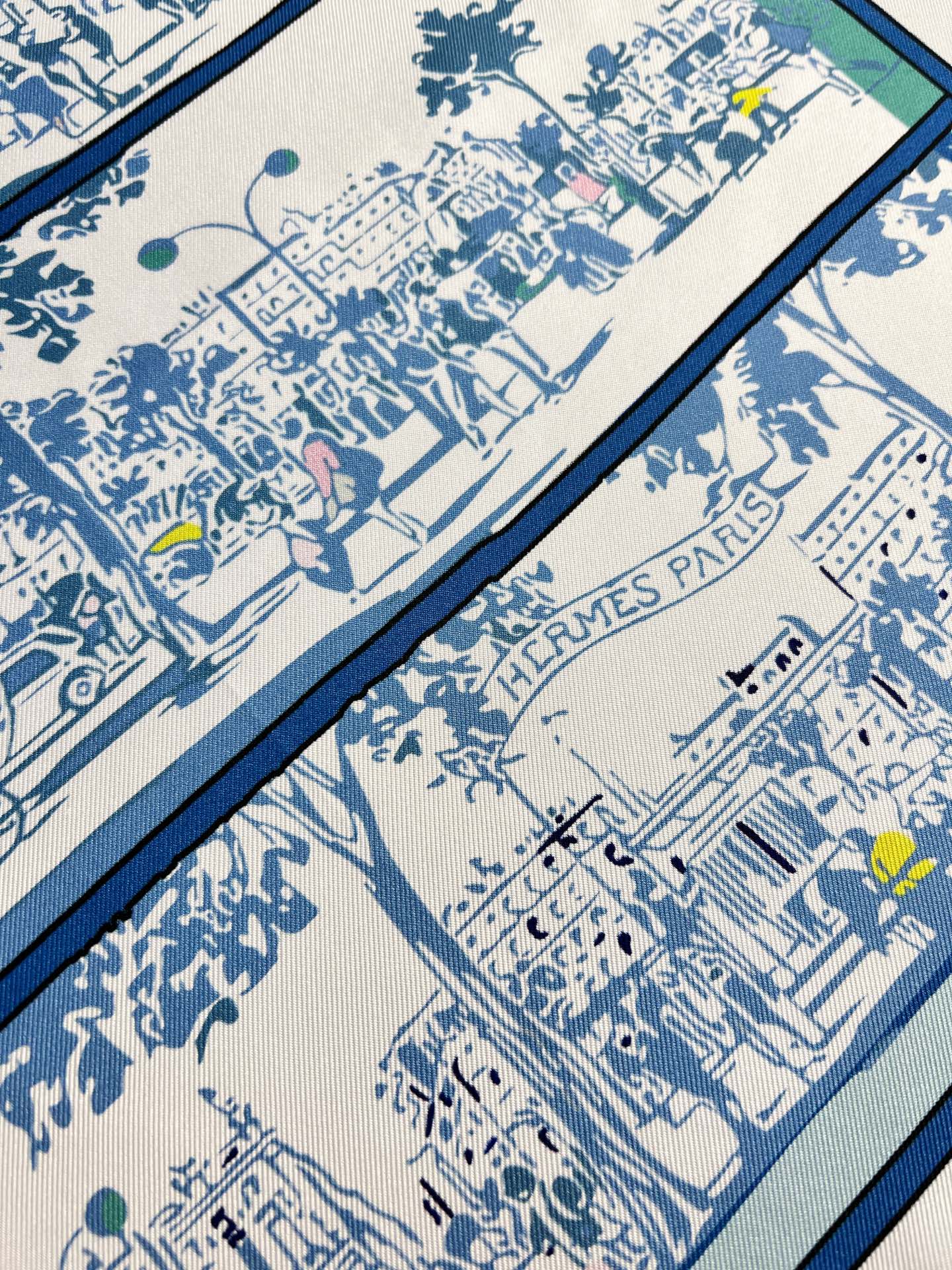 HM 26s Knitting Scarf 90 White Blue Colorful Mulberry Silk 147543