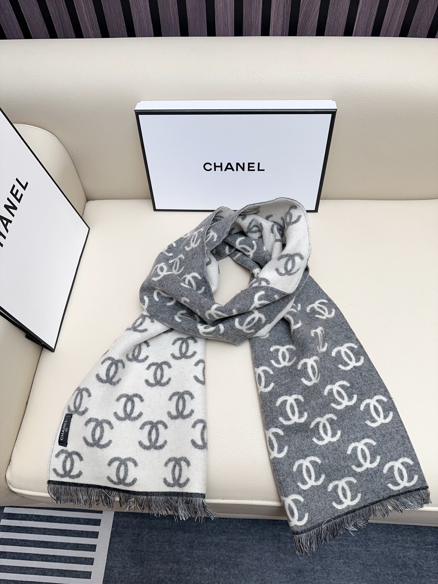 CC 25 Classic Scarf 180cm Gray Wool 293306