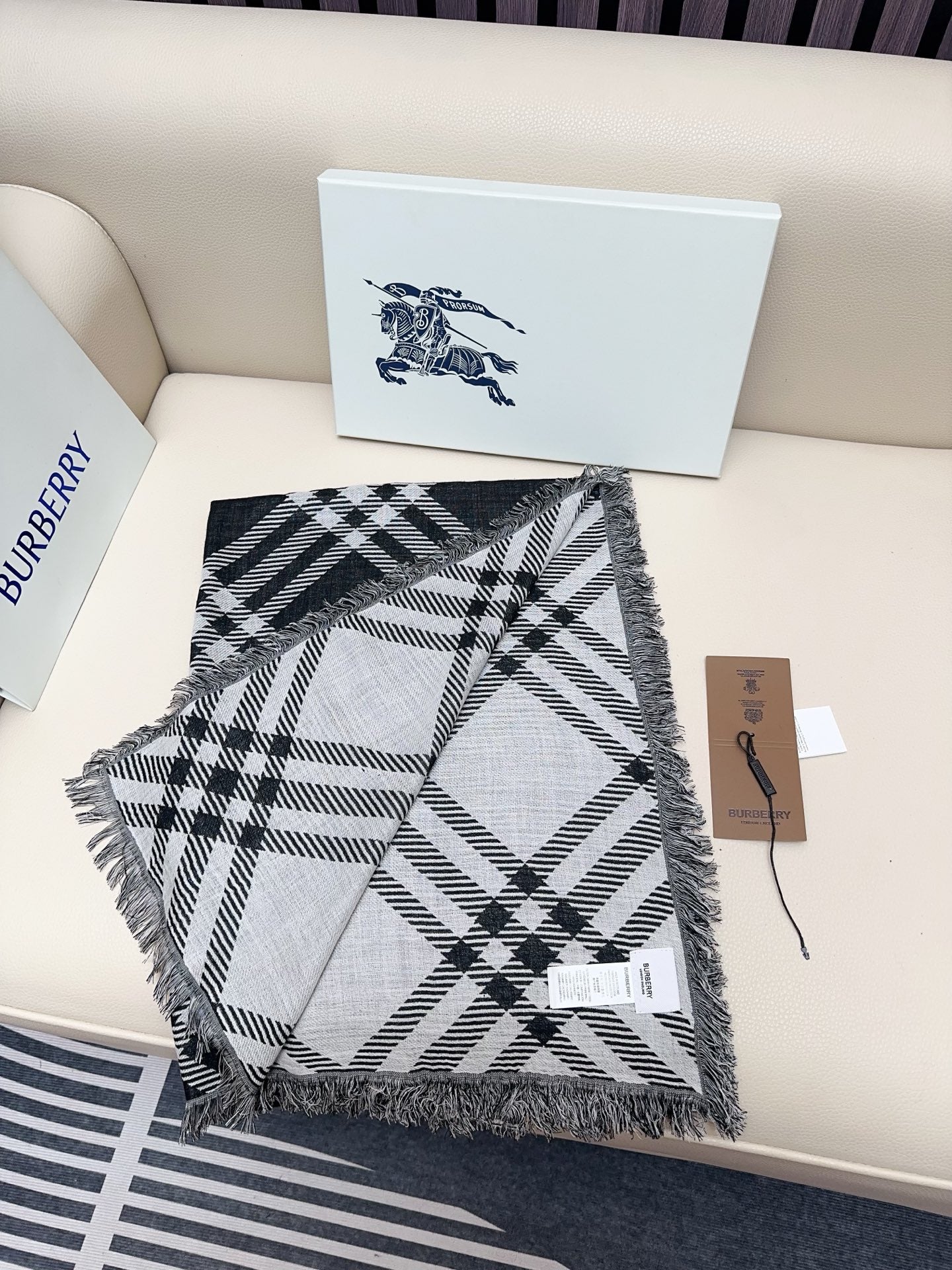 BBR Double-Sided Scarf 190CM Black Cashmere 293318